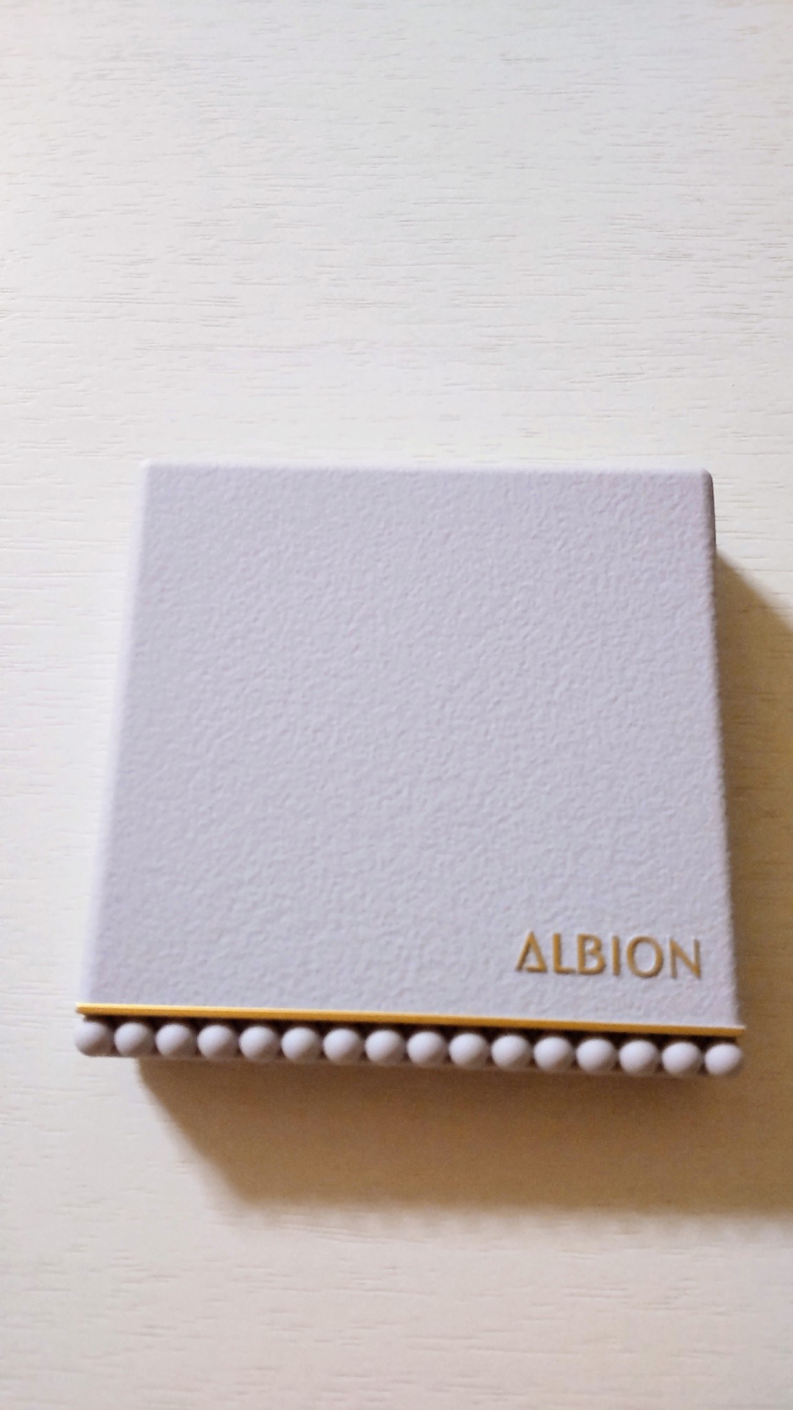 アルビオン / アルビオン スタジオ オパルセント オーラの公式商品情報