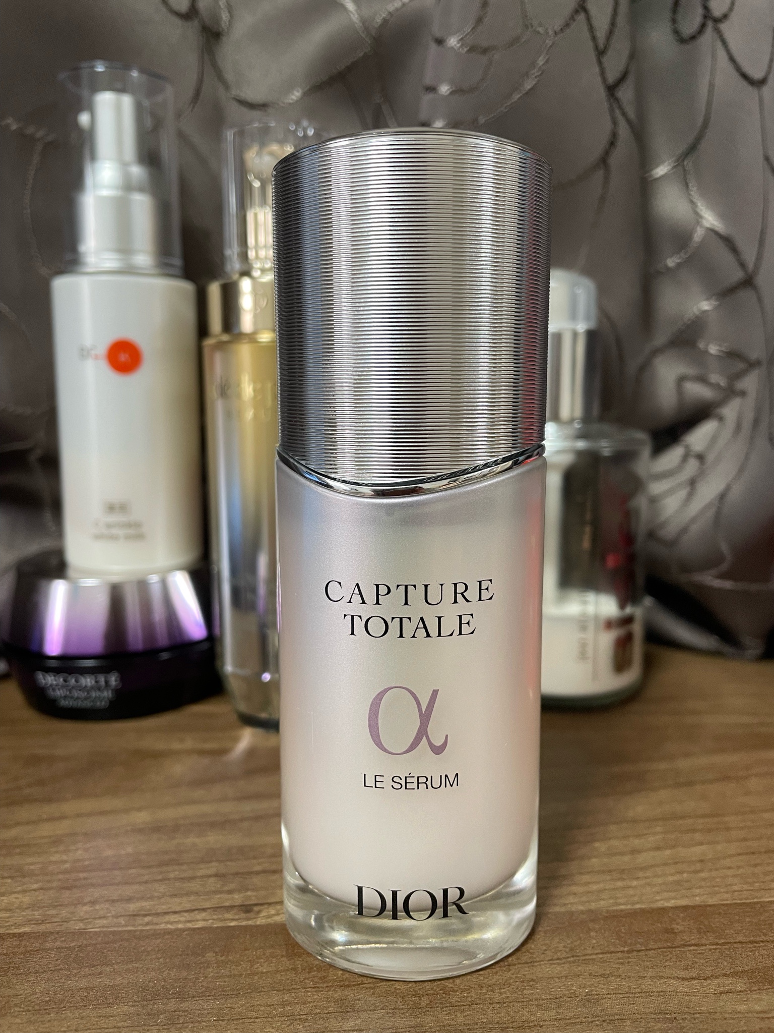 希少！！】 カプチュールトータルルセラム Dior 30ml 美容液 