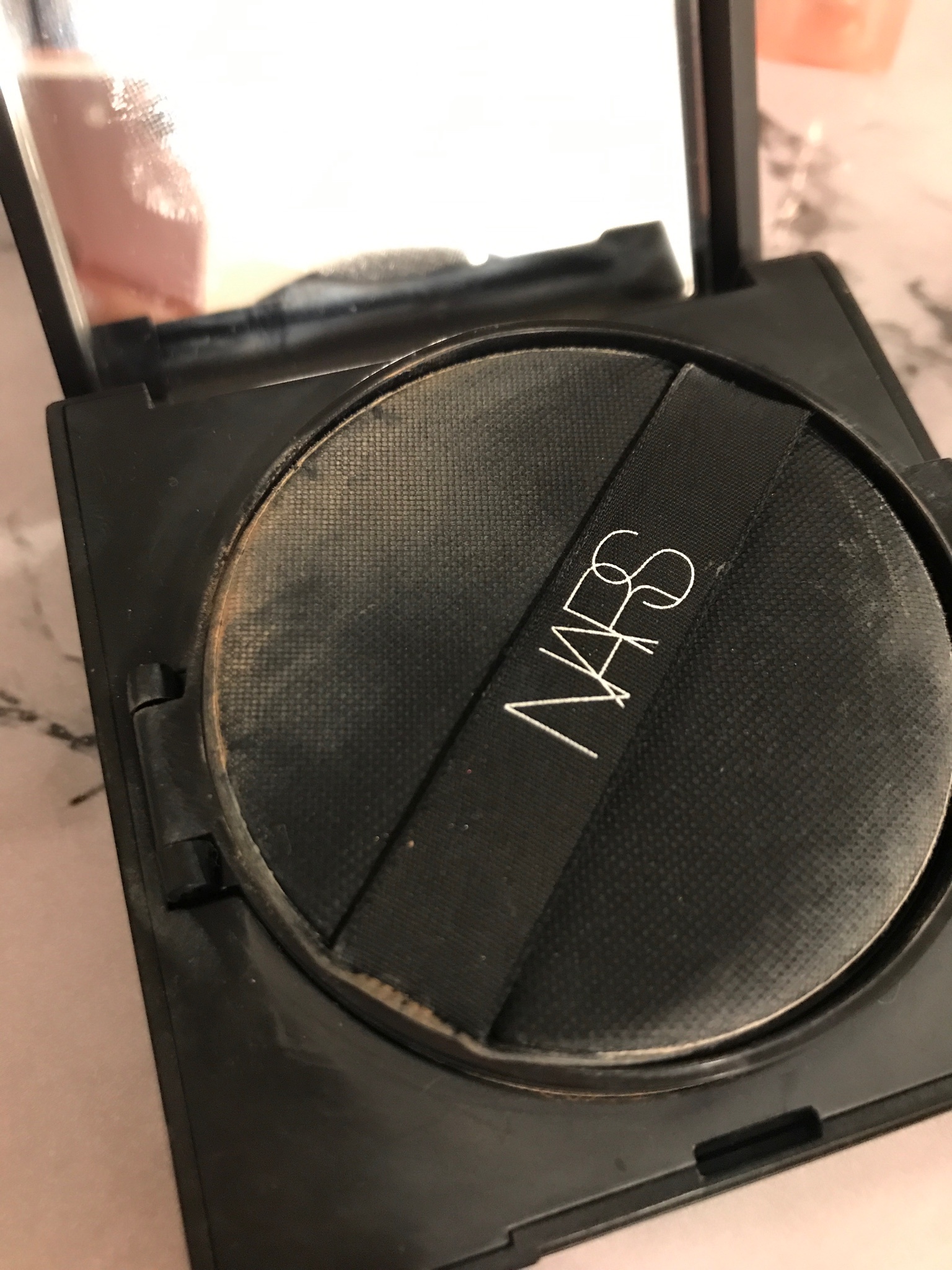 NARS / ナチュラルラディアント ロングウェア クッション