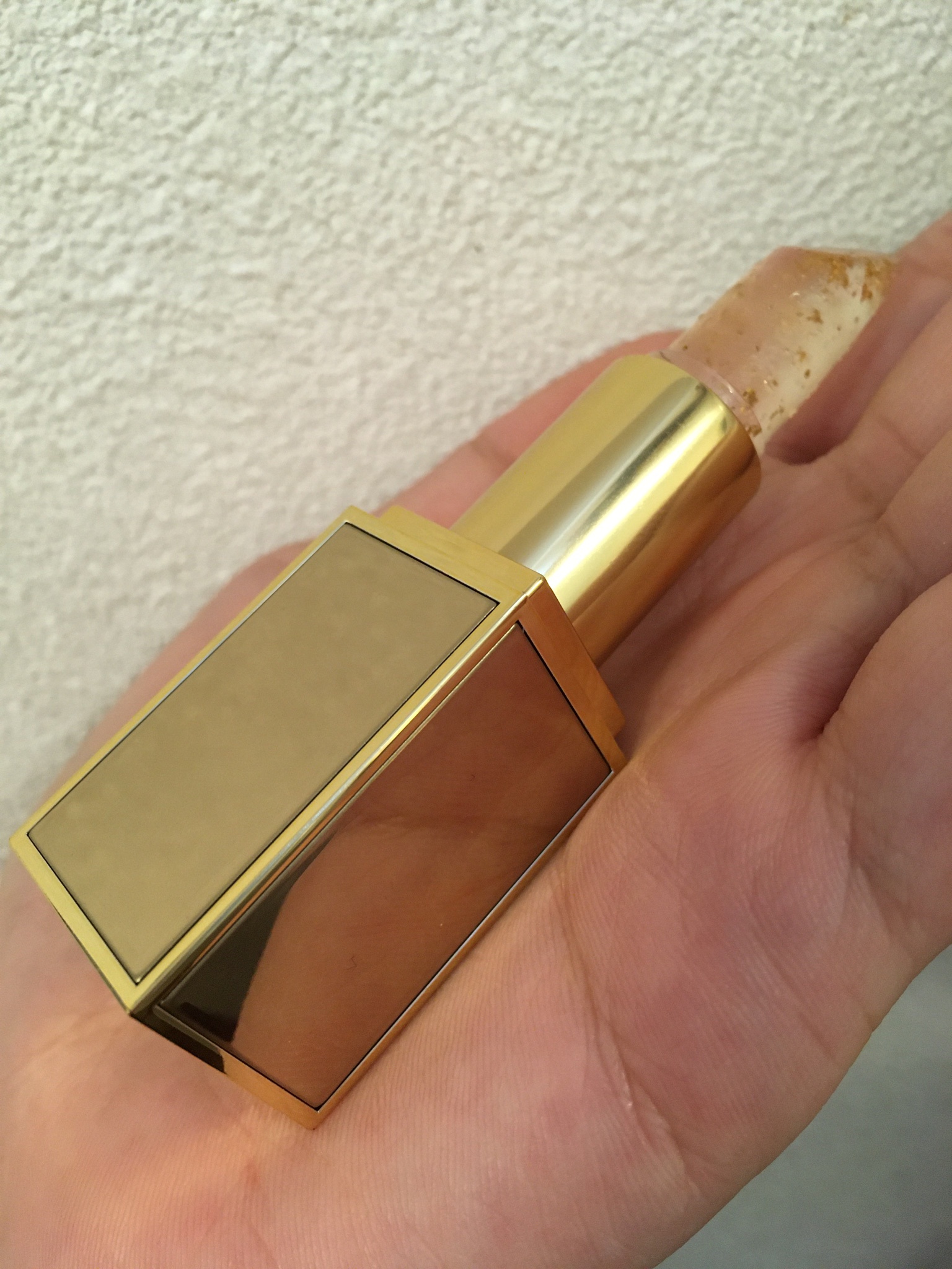 トム フォード ビューティ / リップ ブラッシュの公式商品情報
