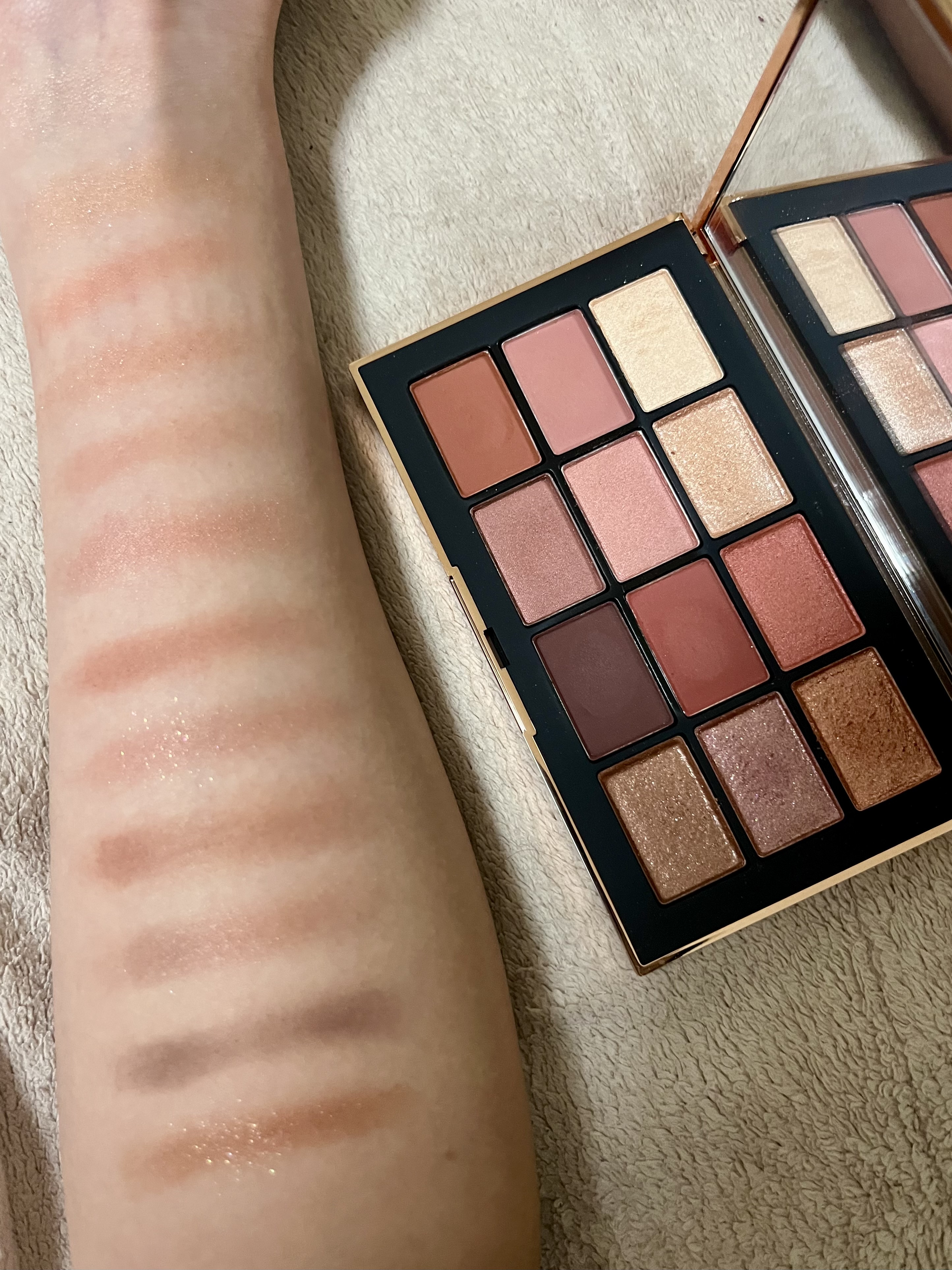 NARS / アフターグロー イリジスタブル アイシャドーパレットの