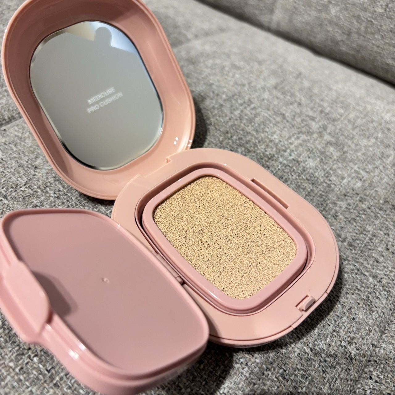 MEDICUBE(メディキューブ) / Pro Glutathione Glow Cushionの MEDICUBE(メディキューブ) / Pro Glutathione Glow Cushionの