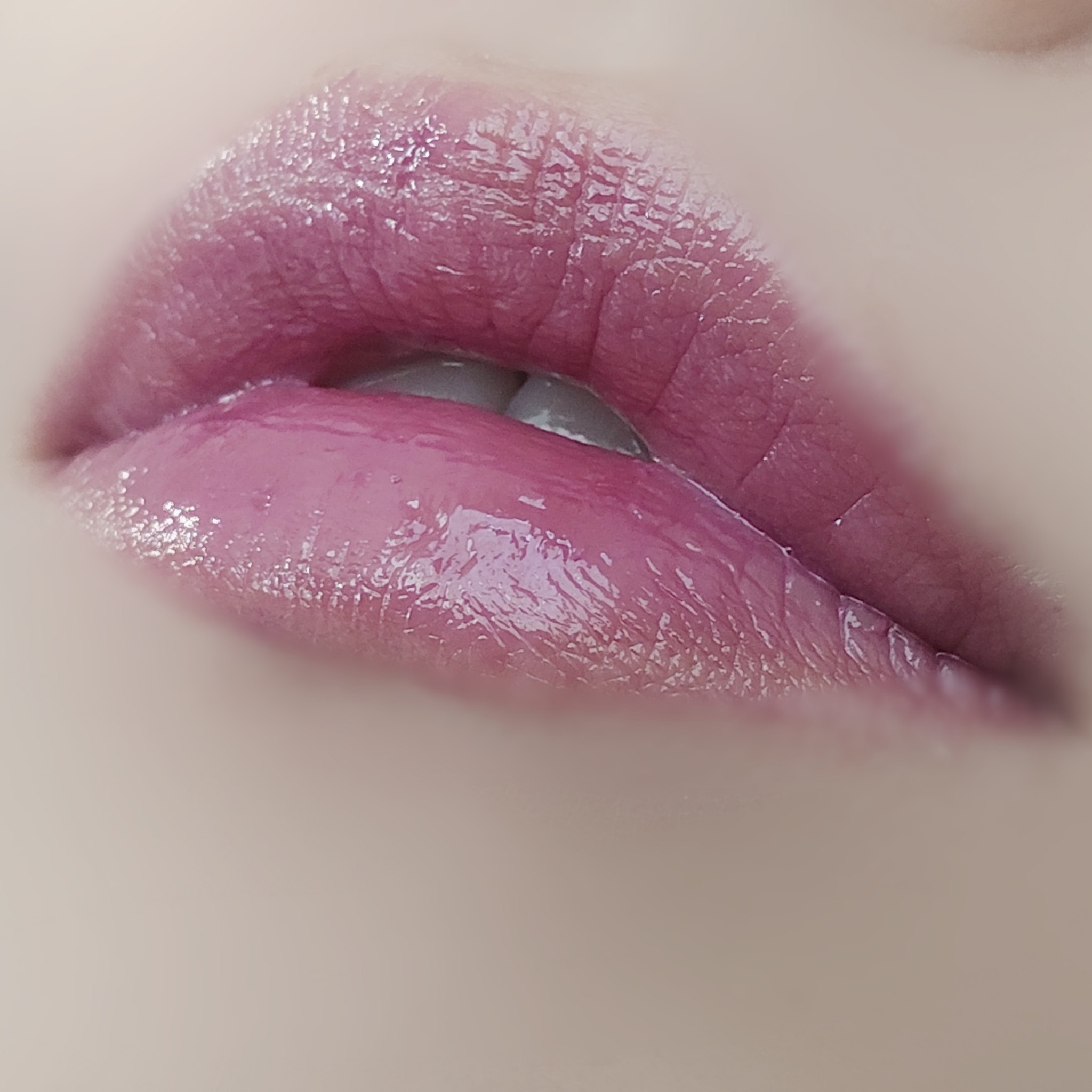 SUQQU(スック) / モイスチャー グレイズ リップスティックの公式