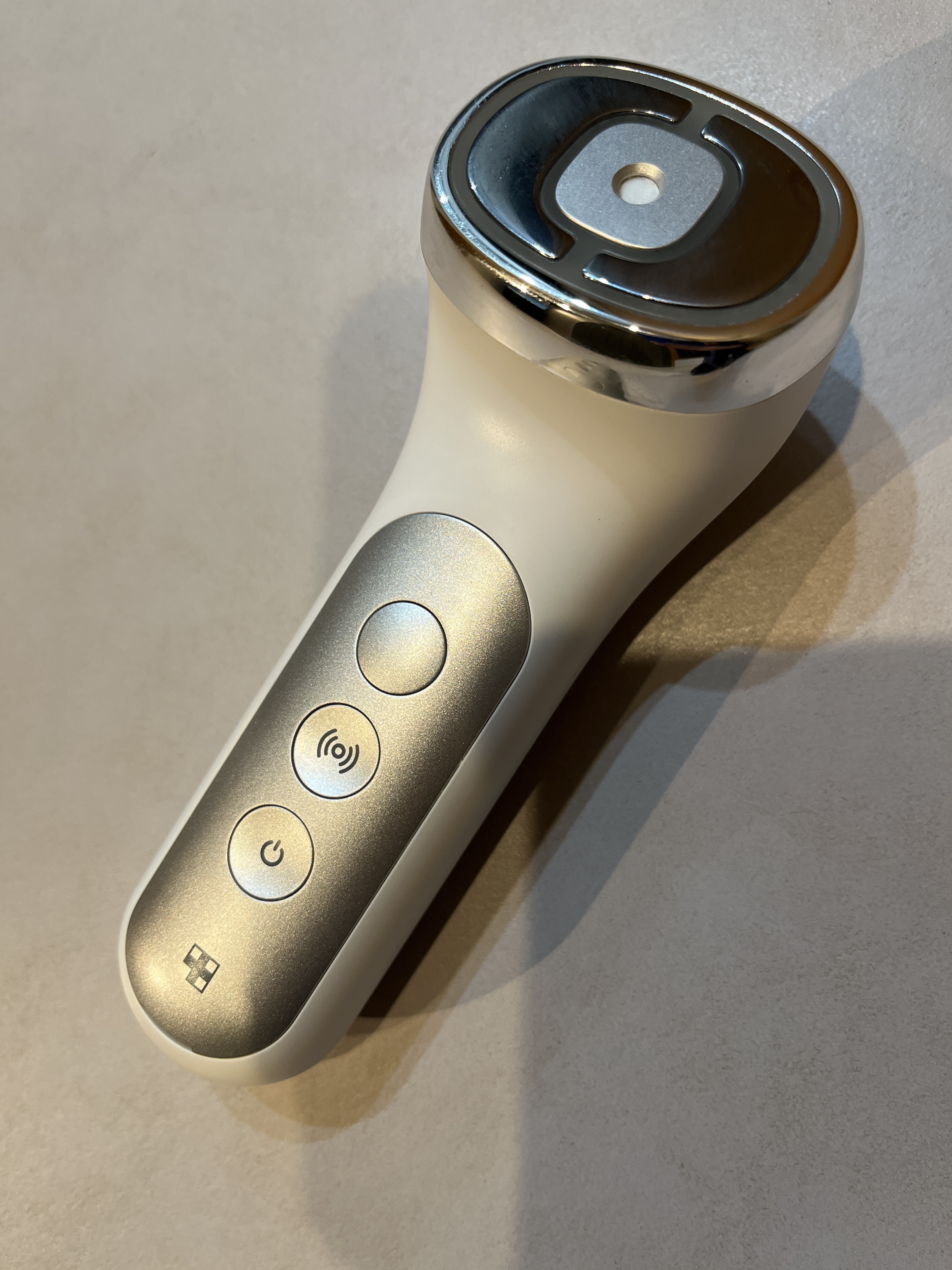 AGE-Rユーセラディープショット – MEDICUBEオンラインショップ