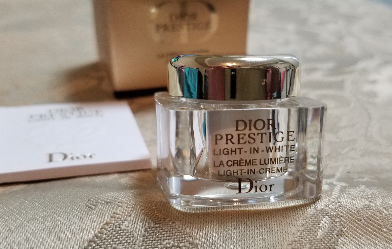 直売ショッピング Dior プレステージ ホワイト ラ ソリューション