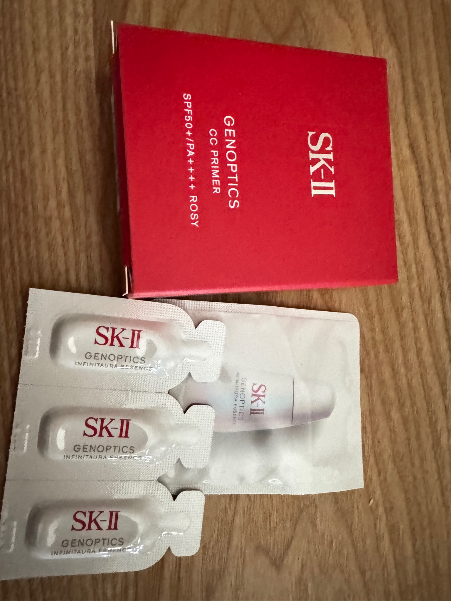 SK-II / ジェノプティクス インフィニットオーラ エッセンスの