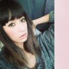 この写真のメイクの仕方。色。透明感。