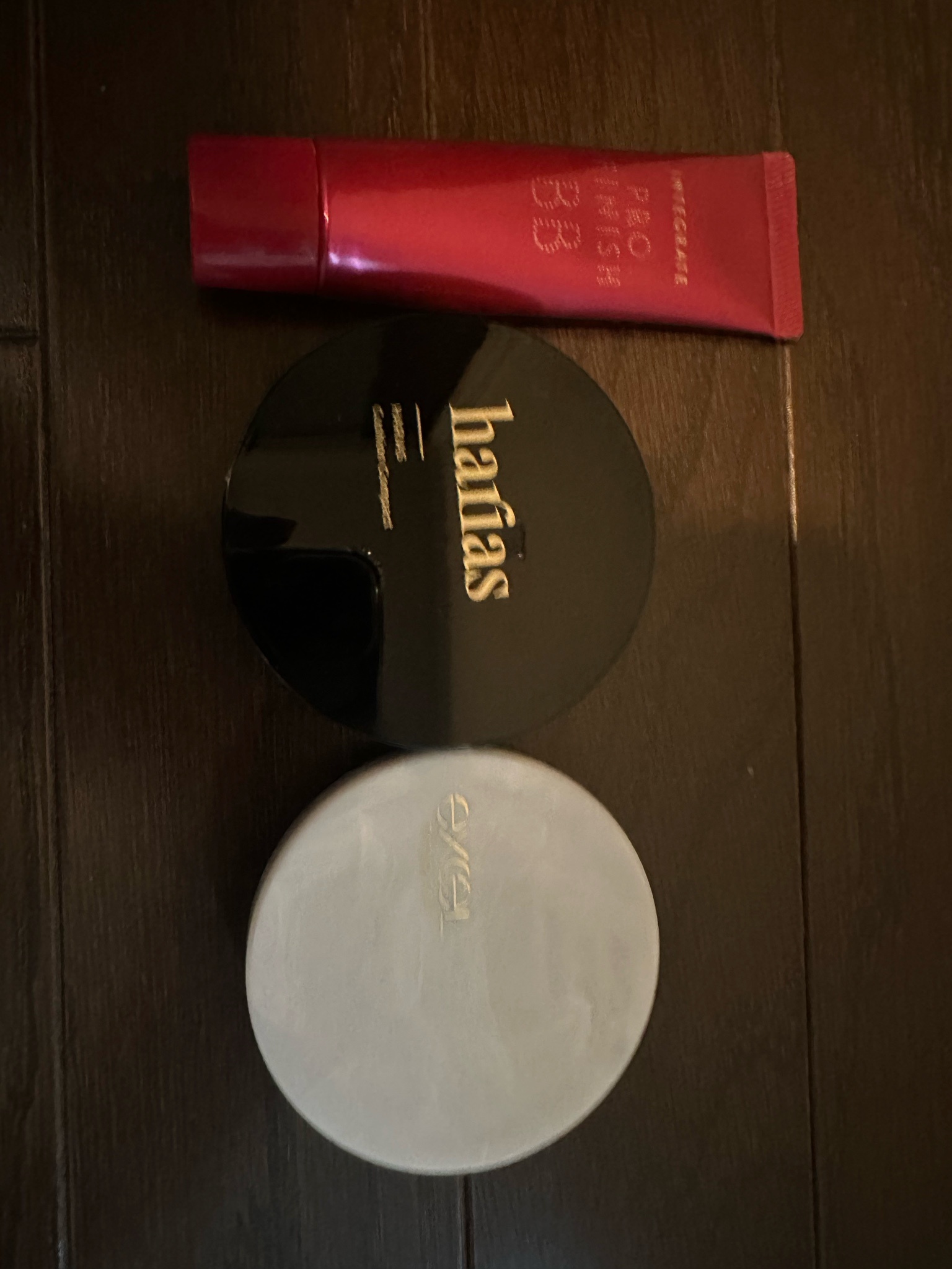 HARIAS / HARIAS（ハリアス）薬用クッションファンデーションの