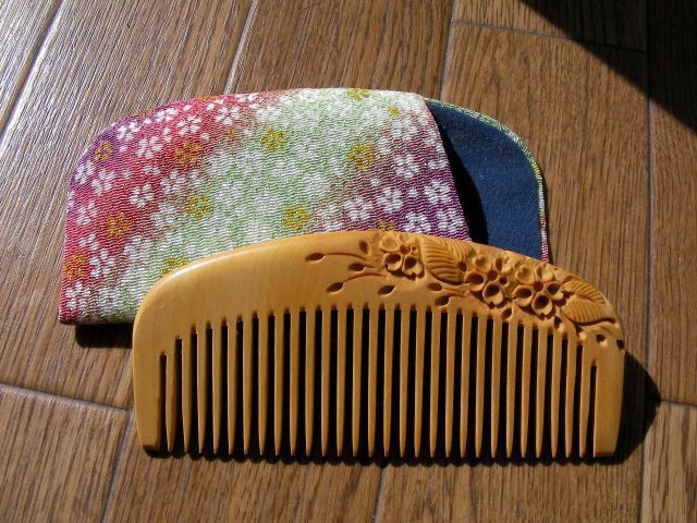 全てのアイテム 京都 二十三や 本つげ櫛 くし - ケース付き ヘアケア