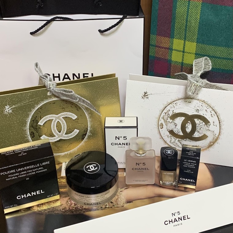 シャネルのノエルイベント 新宿伊勢丹に行きました その2 購入品 シャリマー1970さんのブログ Cosme アットコスメ シャネルのノエルイベント 新宿伊勢丹に行きました その2 購入品 シャリマー1970さんのブログ Cosme アットコスメ