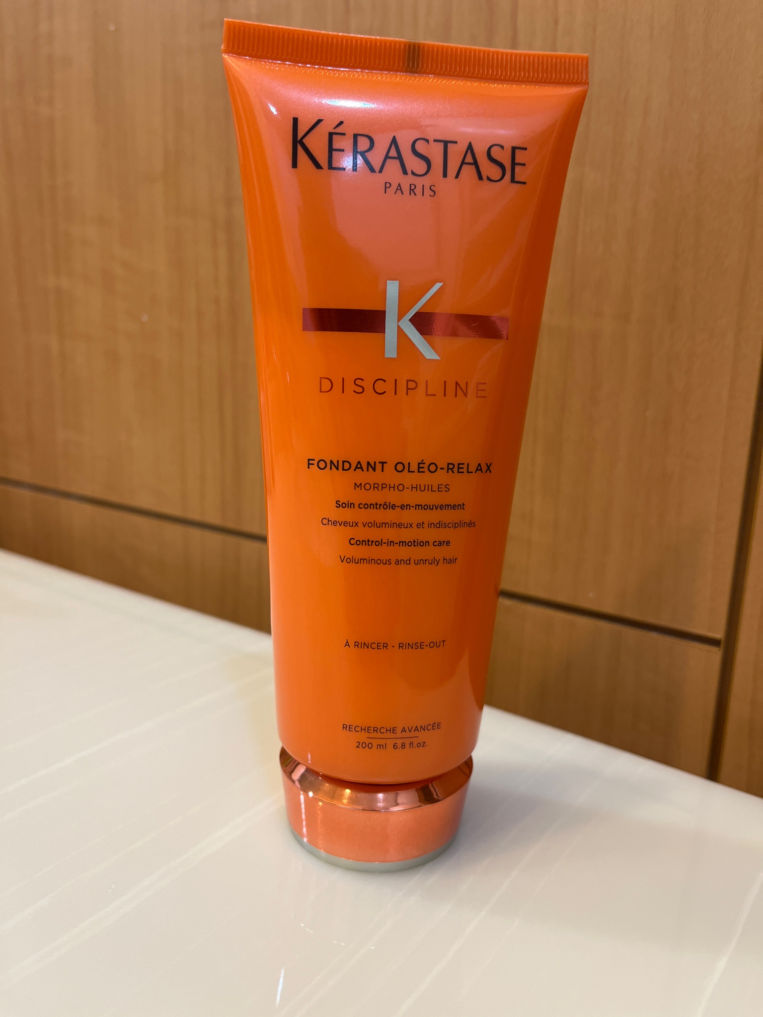 注目 新製品 ケラスターゼ KERASTASE New フォンダンオレオリラックス ...