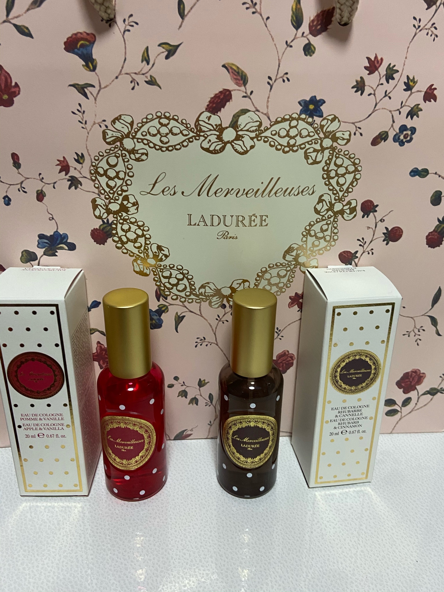 数量限定 LADUREE レ・メルヴェイユーズ ラデュレ アップル ＆ バニラ