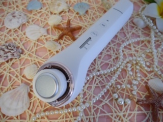 Panasonic / RF美容器 EH-SR70の公式商品情報｜美容・化粧品情報