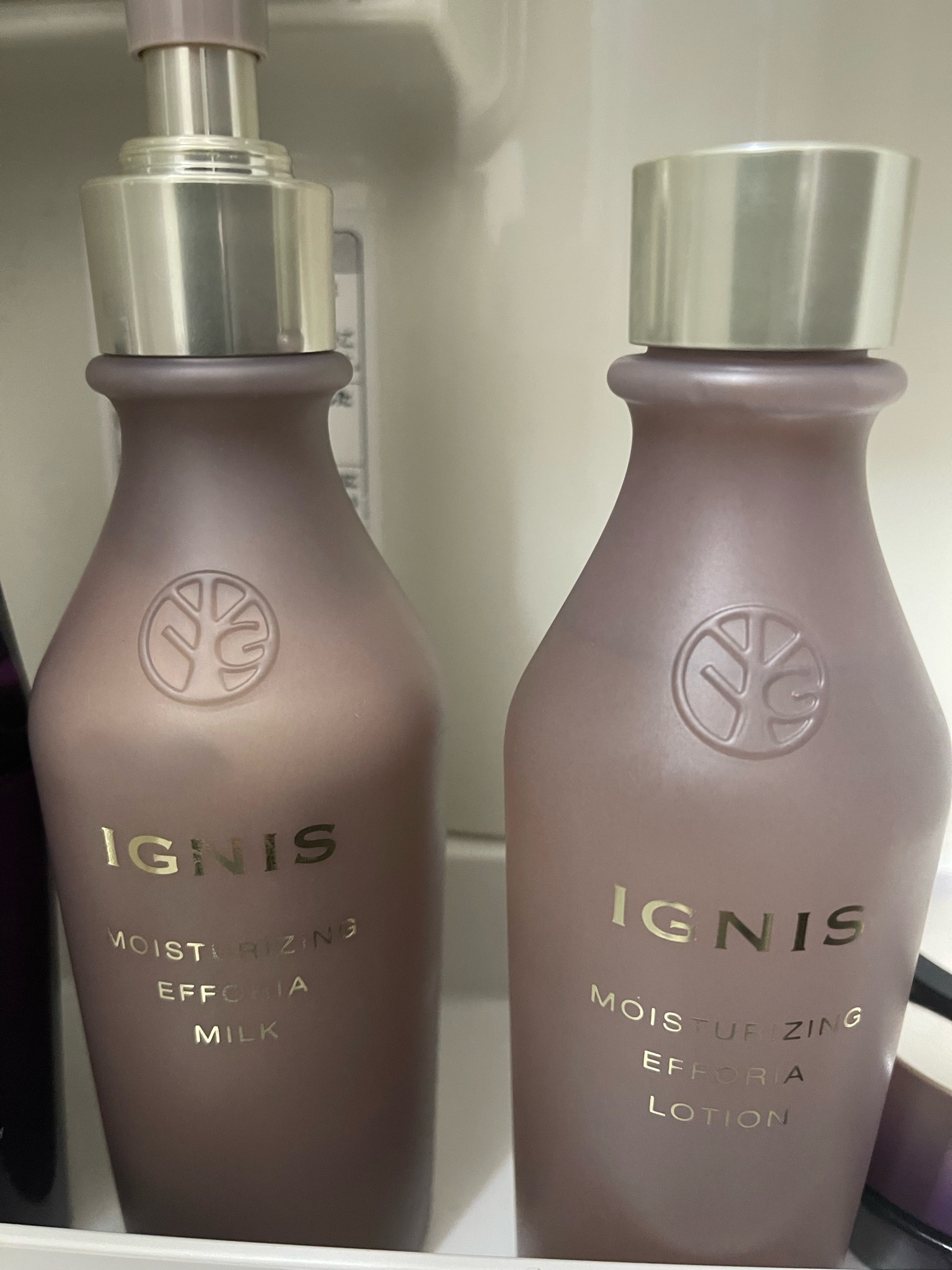 イグニス / モイスチュアライジング エフフォーリア ミルクの公式商品 