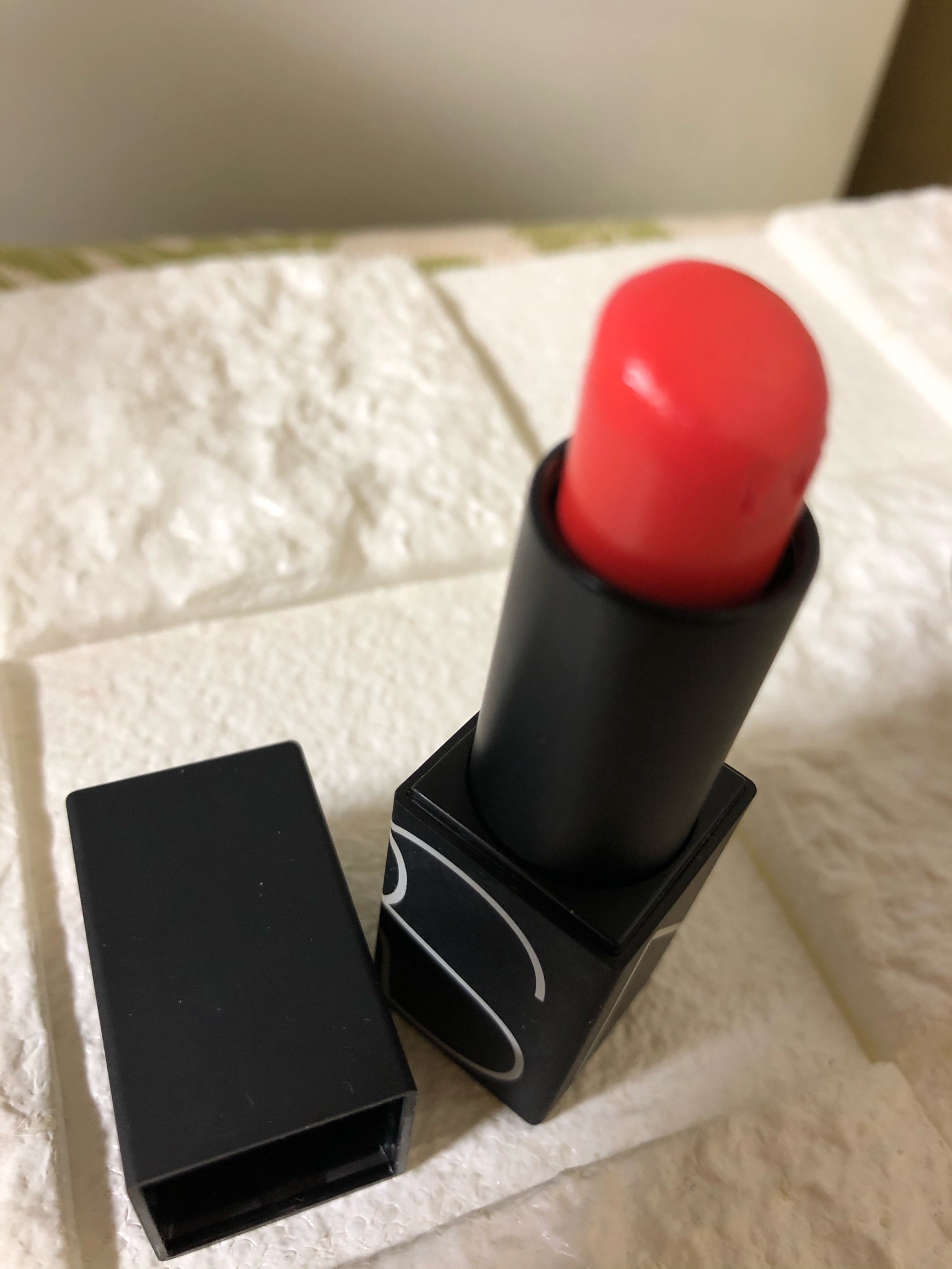 NARS / リップスティック 2953の公式商品情報｜美容・化粧品情報は