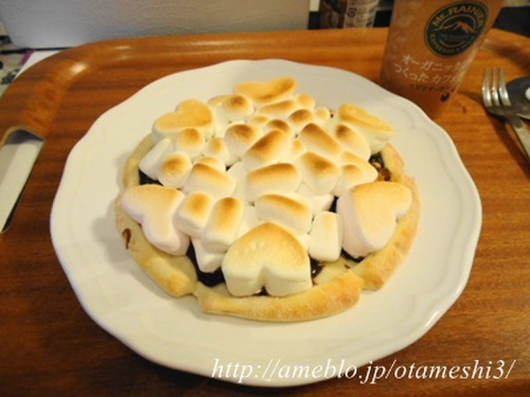 チョコマシュマロピザにアレンジ Meiji デザート ピッツァ ショコラ ドライフルーツ くまポンさんのブログ Cosme アットコスメ