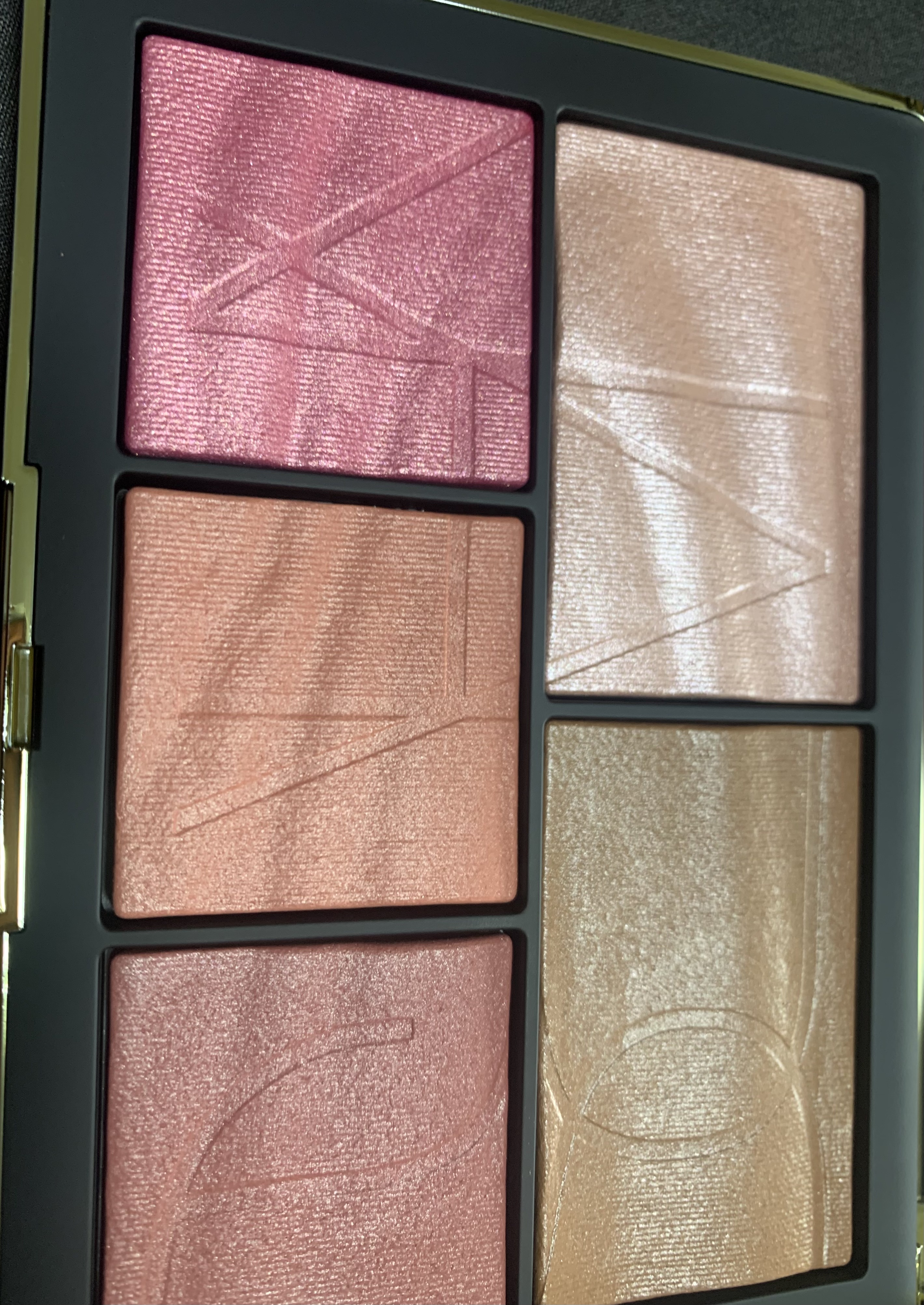 NARS / ピュアラグジュアリー ライトリフレクティング チーク