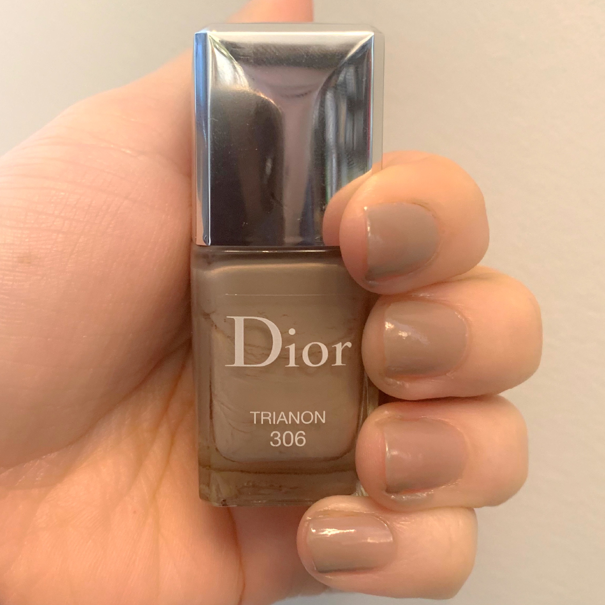 人気新品 C.Dior クリスチャン ディオール ヴェルニ 306 GRIS TRIANO