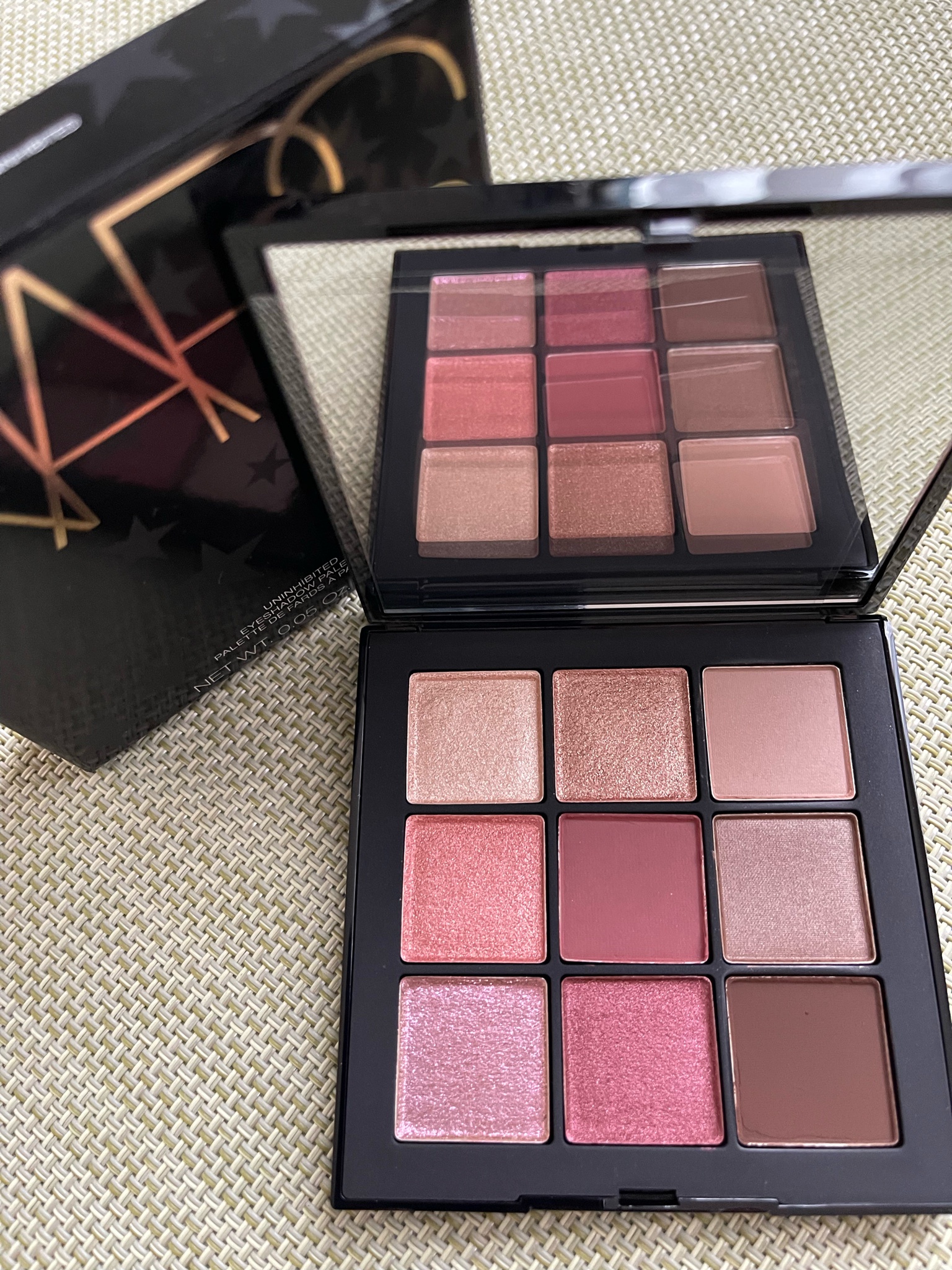 NARS / アンインヒビテッド アイシャドーパレット Sの口コミ写真（by