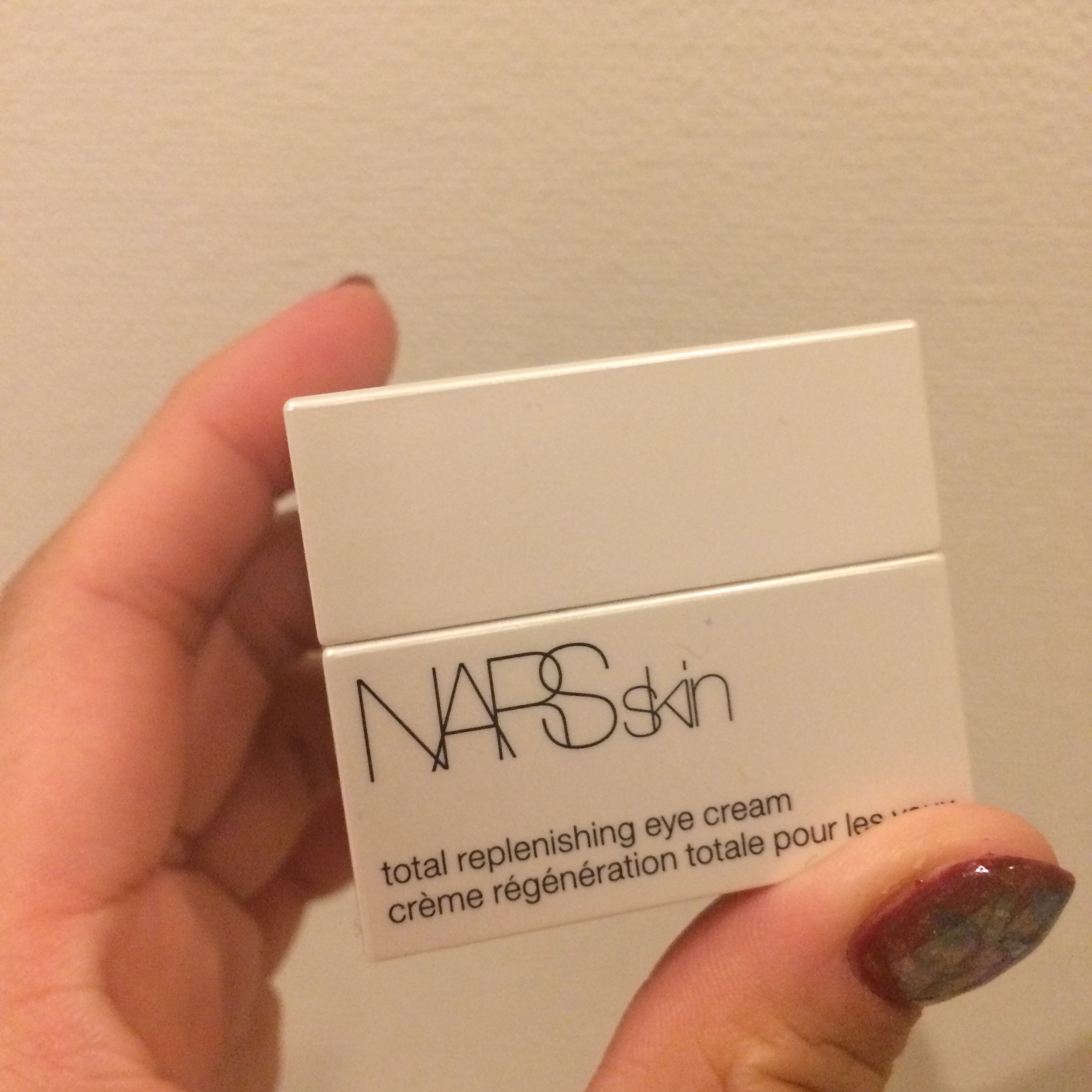 NARS / NARSskin トータルリプレニッシングアイクリーム Nの公式商品