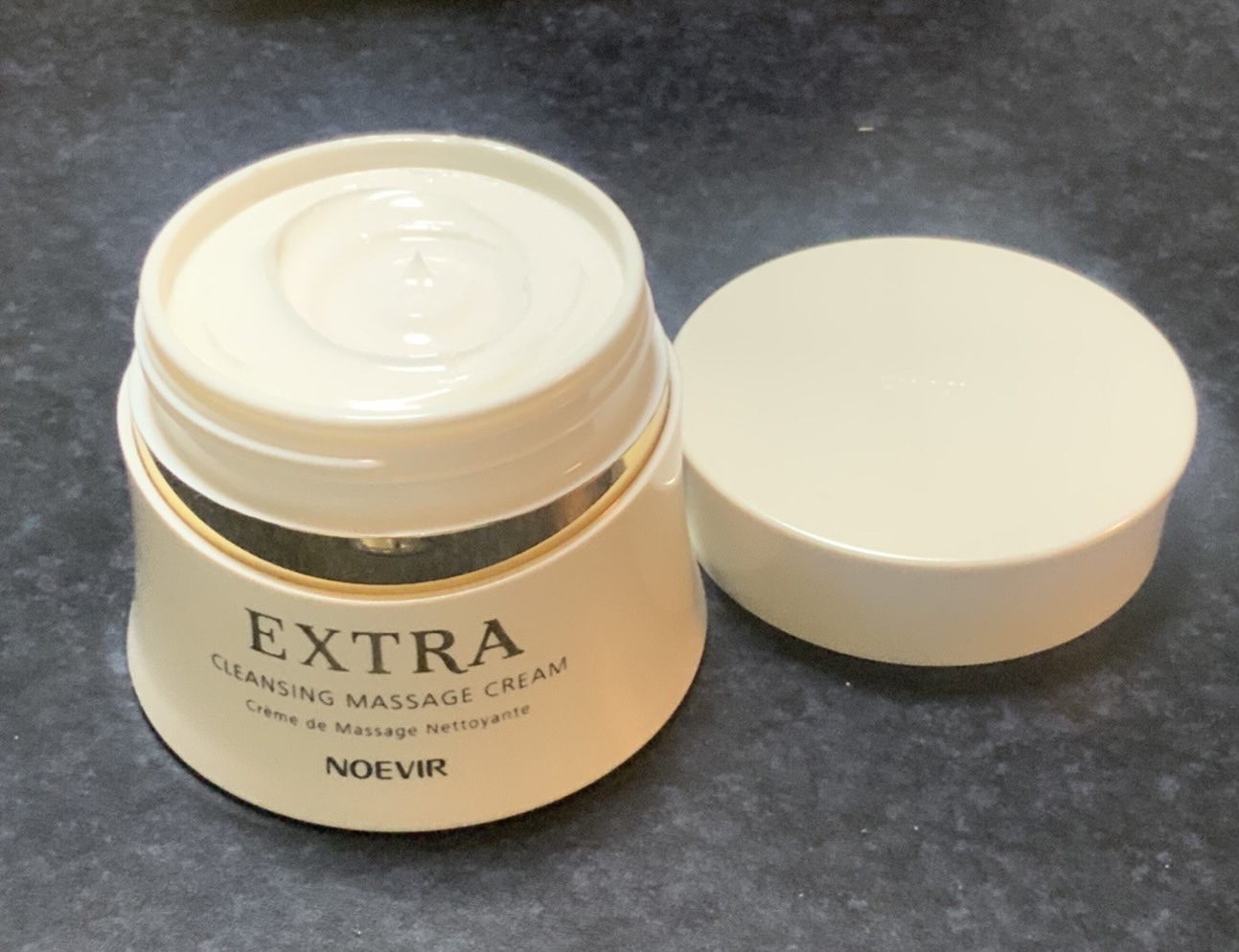 ノエビア / エクストラ 薬用クレンジングマッサージクリームの公式商品 