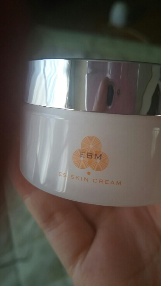 EBM ES / ESスキンクリームの公式商品情報｜美容・化粧品情報はアットコスメ