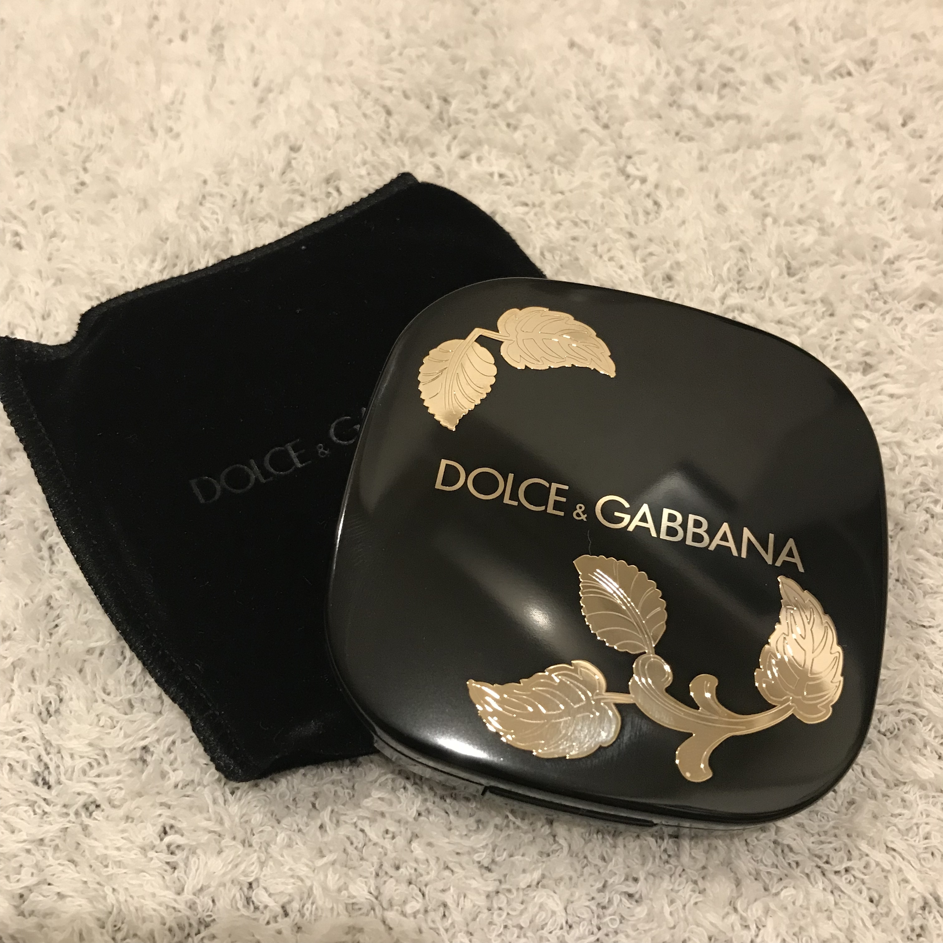 柔らかな質感の DOLCEGABBANA ドルチェ ガッパーナ ドルチェブラッシュ