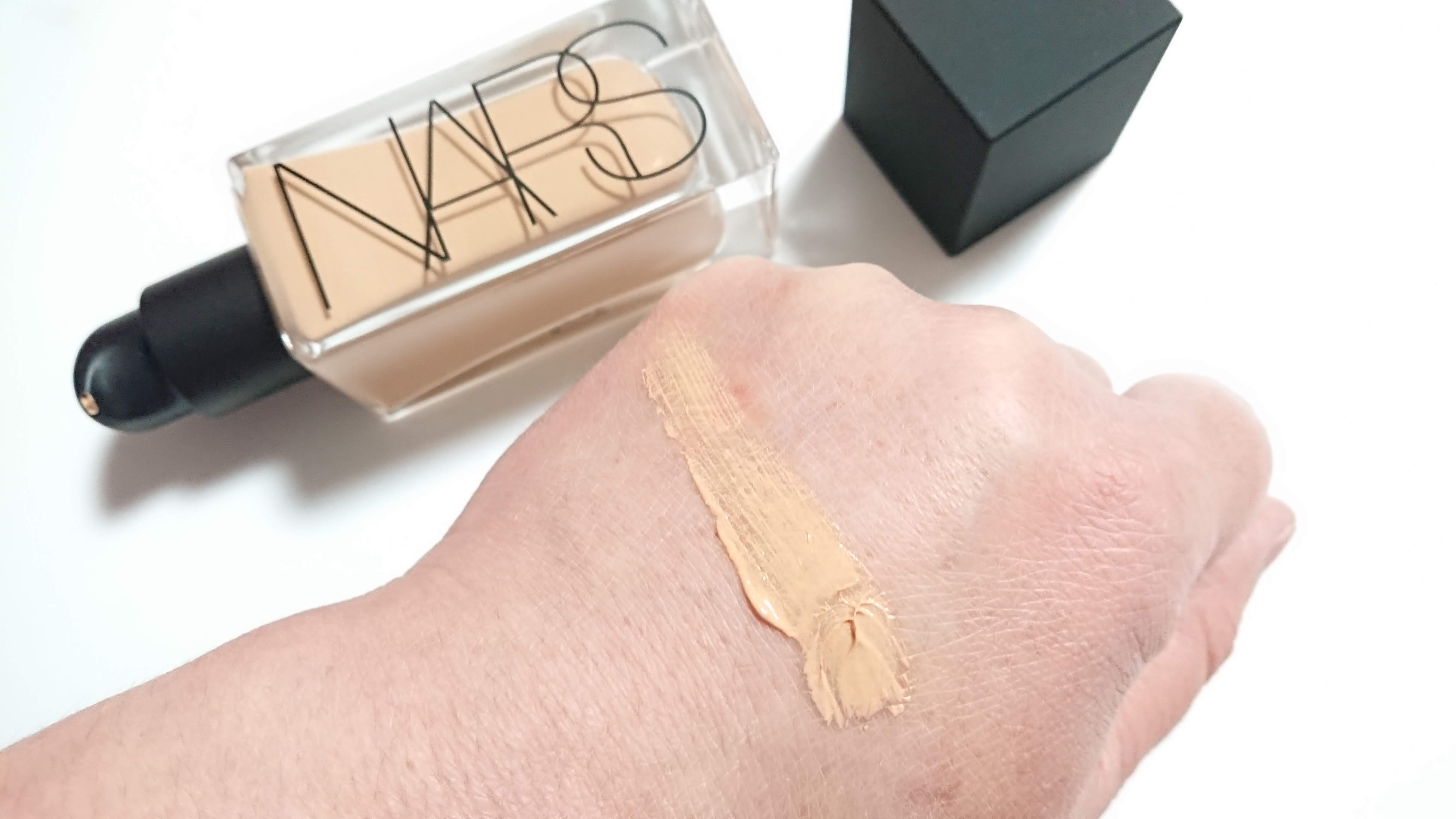 NARS / ティンティッドグローブースター 2183の公式商品情報｜美容