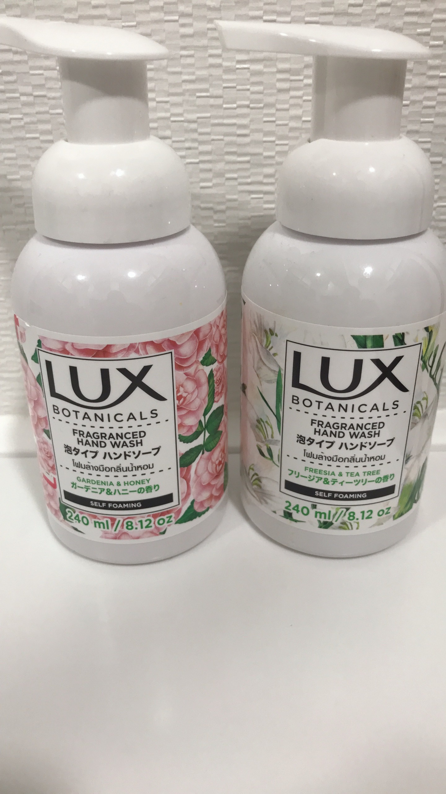 LUX ラックス 泡ハンドソープ ガーデニア＆ハニーの香り 240ml×4個 