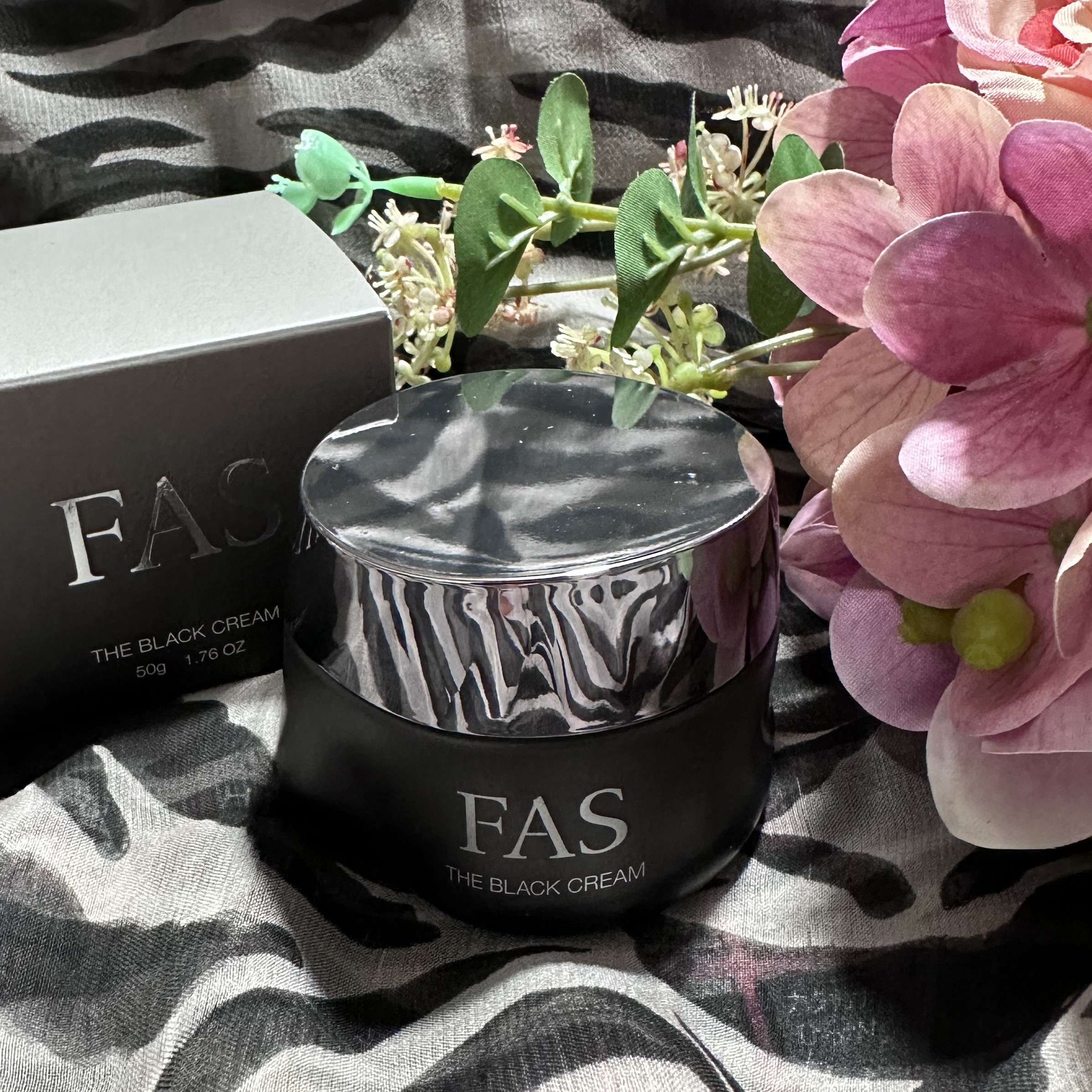 FAS / FAS ザ ブラック クリームの公式商品情報｜美容・化粧品情報は