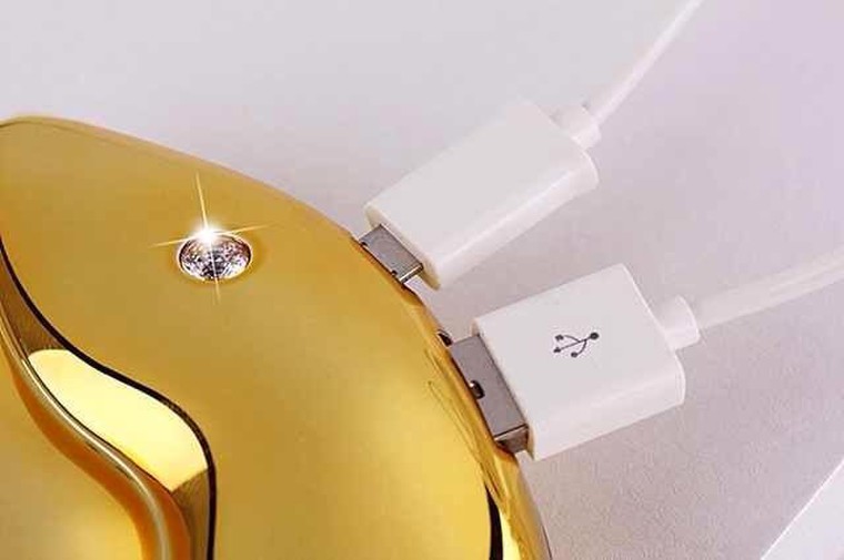 唇の魅惑 キッスkiss 唇形 口紅型 モバイルバッテリー スマホ充電器 Ninono123さんのブログ Cosme アットコスメ 唇の魅惑 キッスkiss 唇形 口紅型 モバイルバッテリー スマホ充電器 Ninono123さんのブログ Cosme アットコスメ