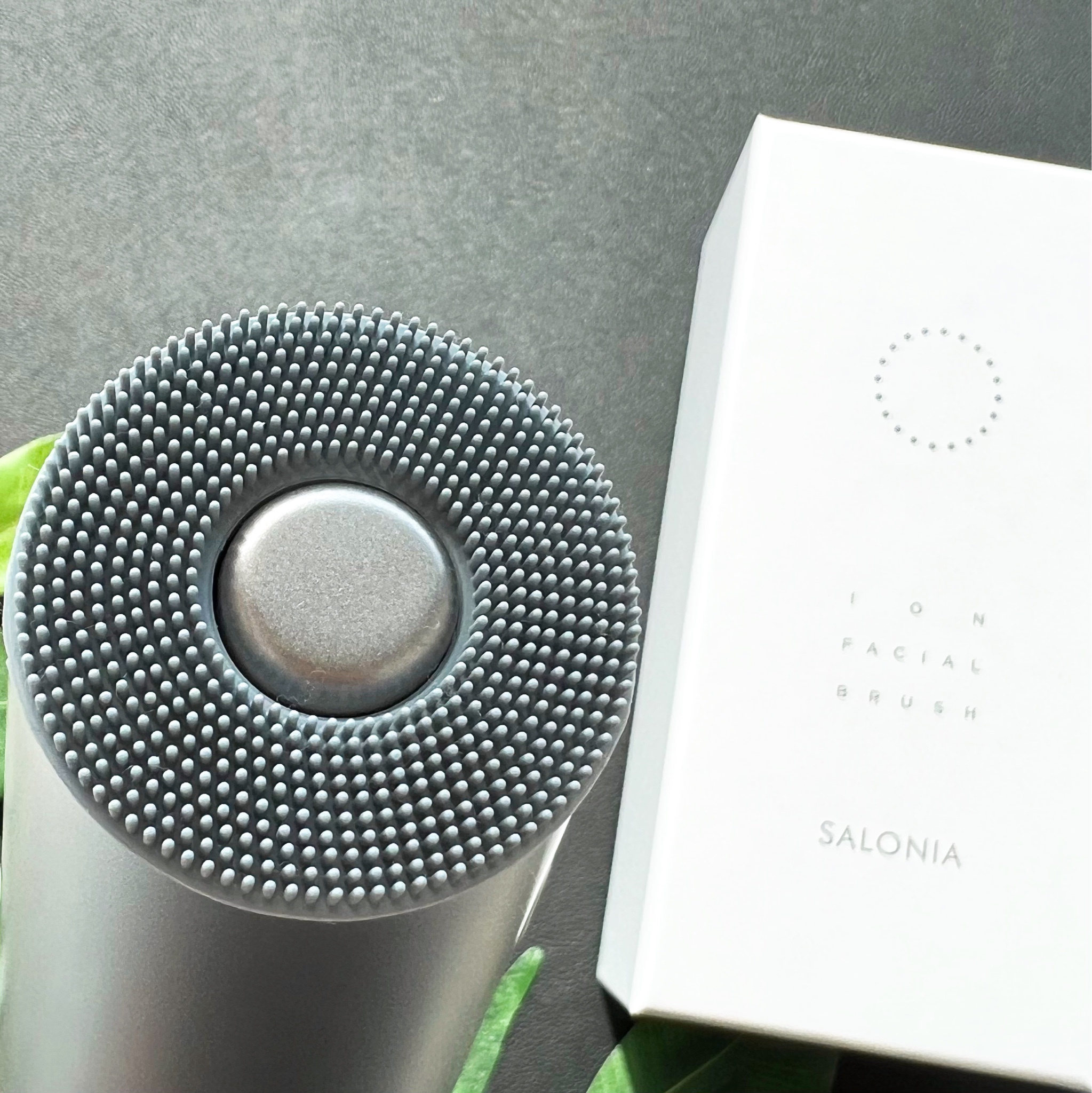 SALONIA（サロニア) / イオンフェイシャルブラシの公式商品情報