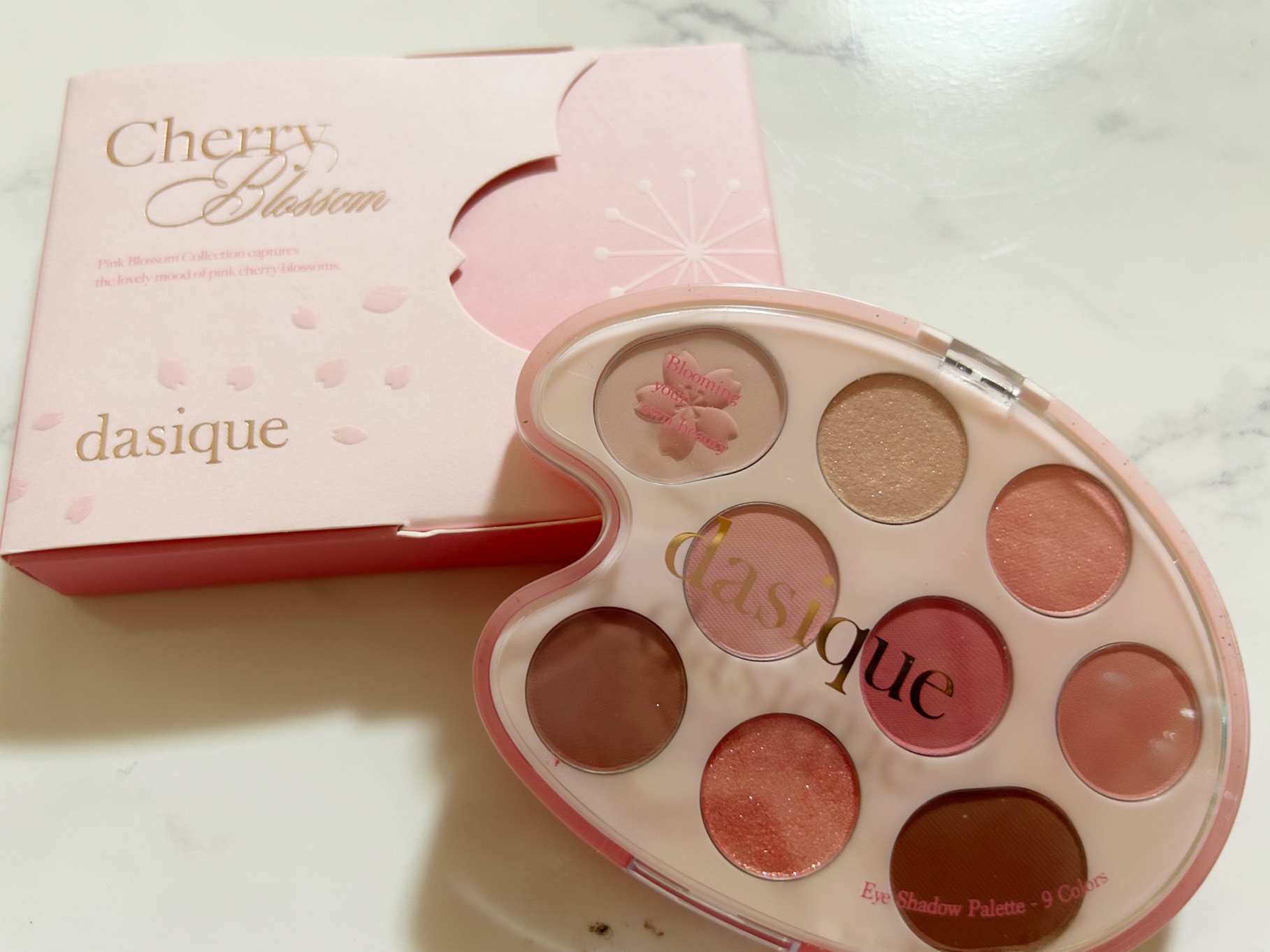 dasique / シャドウパレット 30 チェリーブロッサムの公式商品
