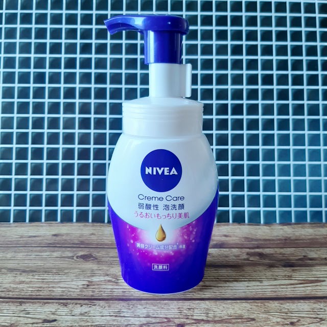 179円 国内初の直営店 NIVEA ニベア クリームケア弱酸性泡洗顔 本体