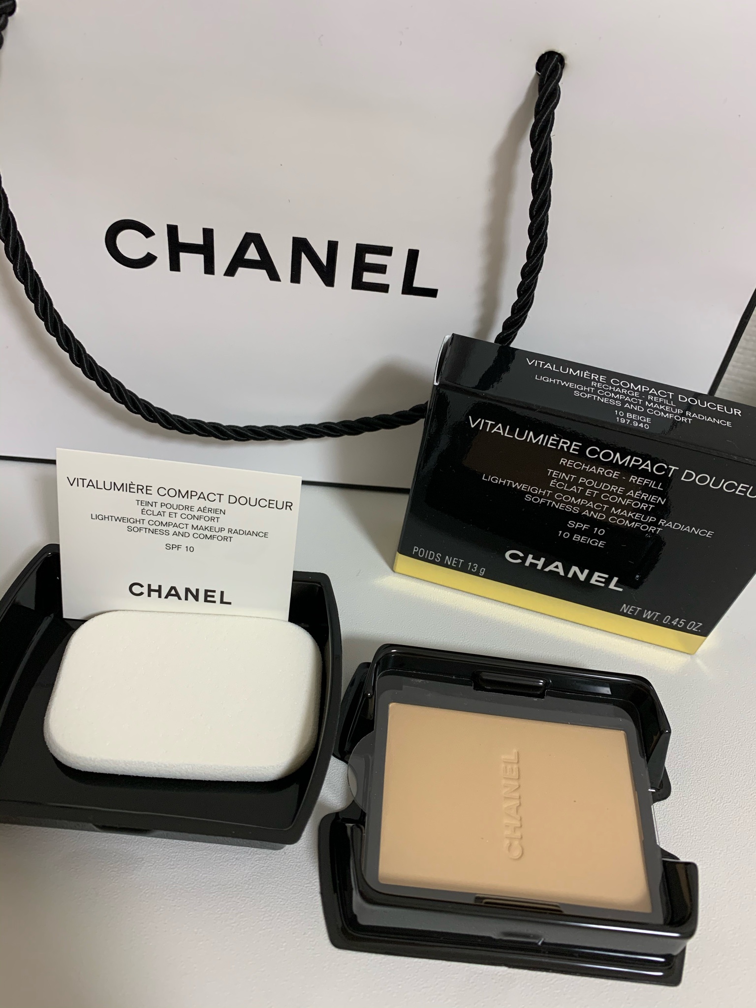 人気低価】 CHANEL - シャネルヴィタルミエールドゥスールコンパクト ...