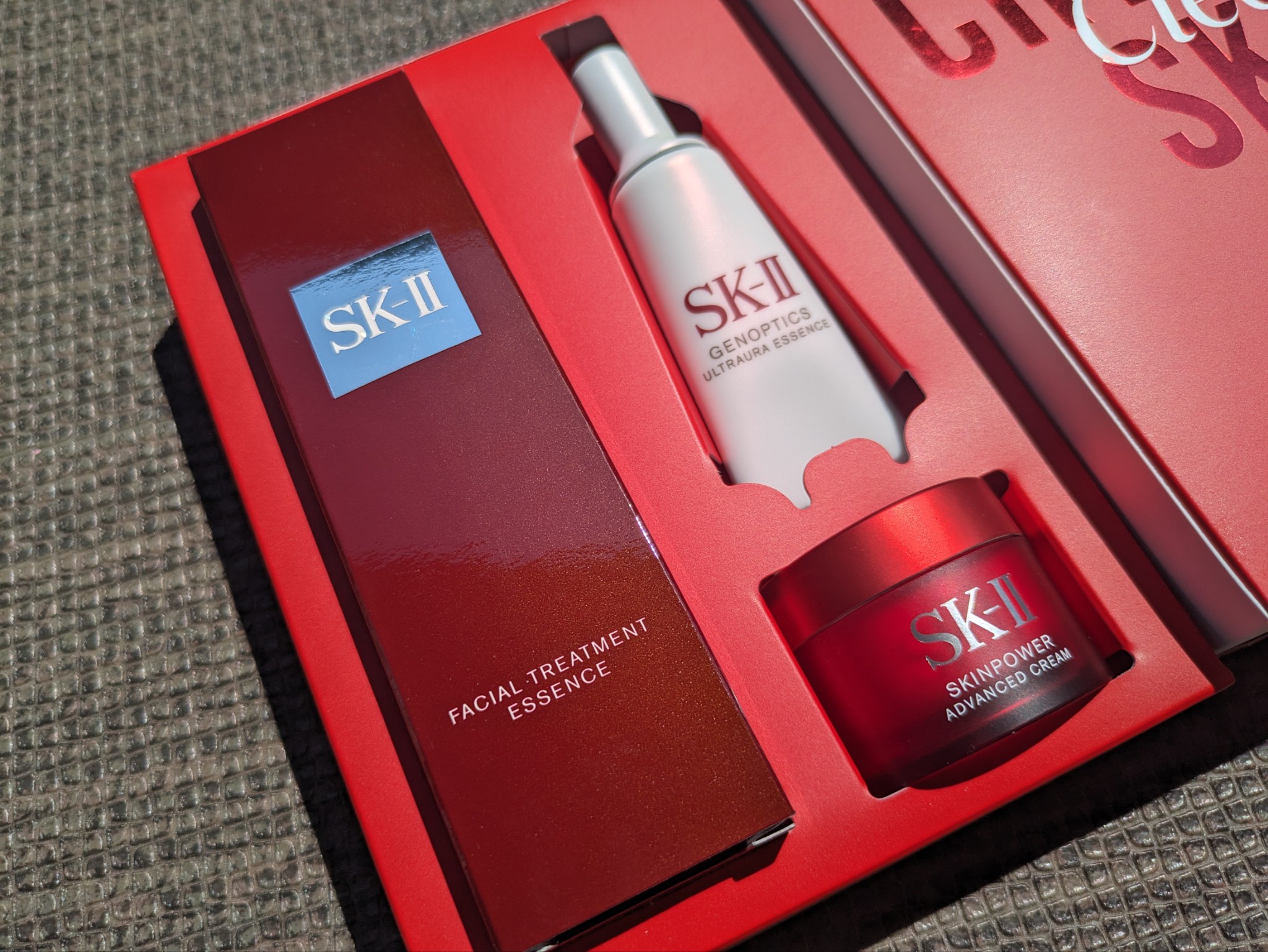 SK-II / ジェノプティクス オーラ エッセンスの公式商品情報｜美容・化粧品情報はアットコスメ