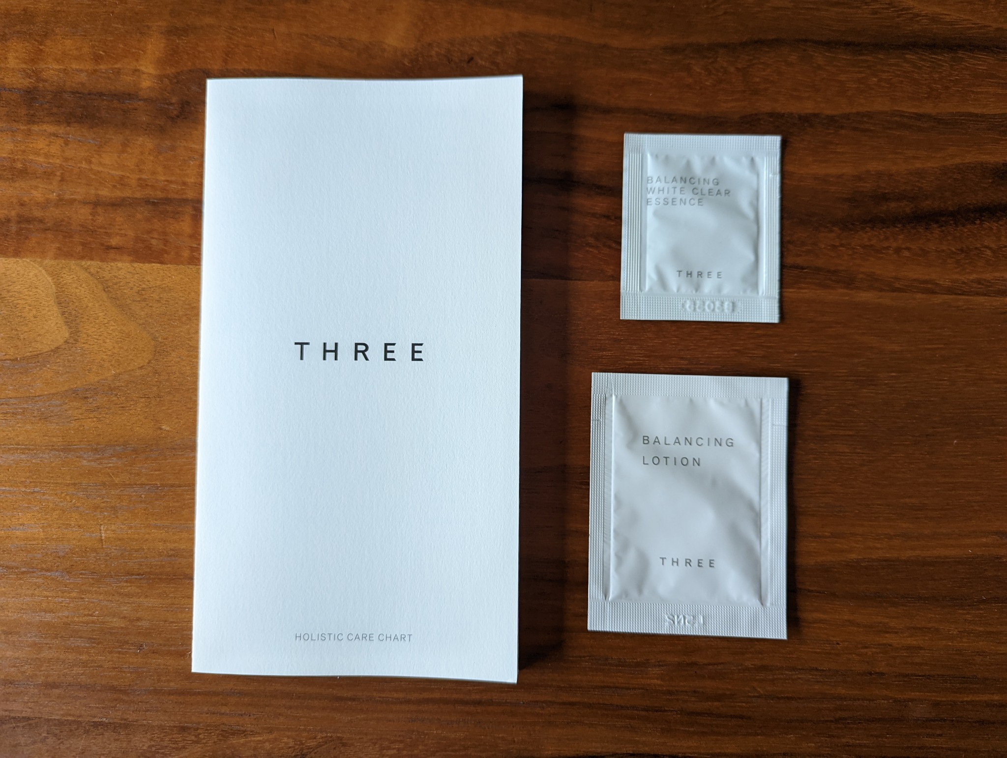 THREE / バランシング ホワイト クリアエッセンスの公式商品情報｜美容