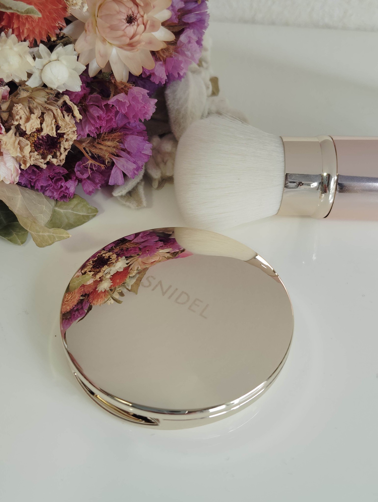 SNIDEL BEAUTY / スキングロウブラッシュの公式商品情報｜美容