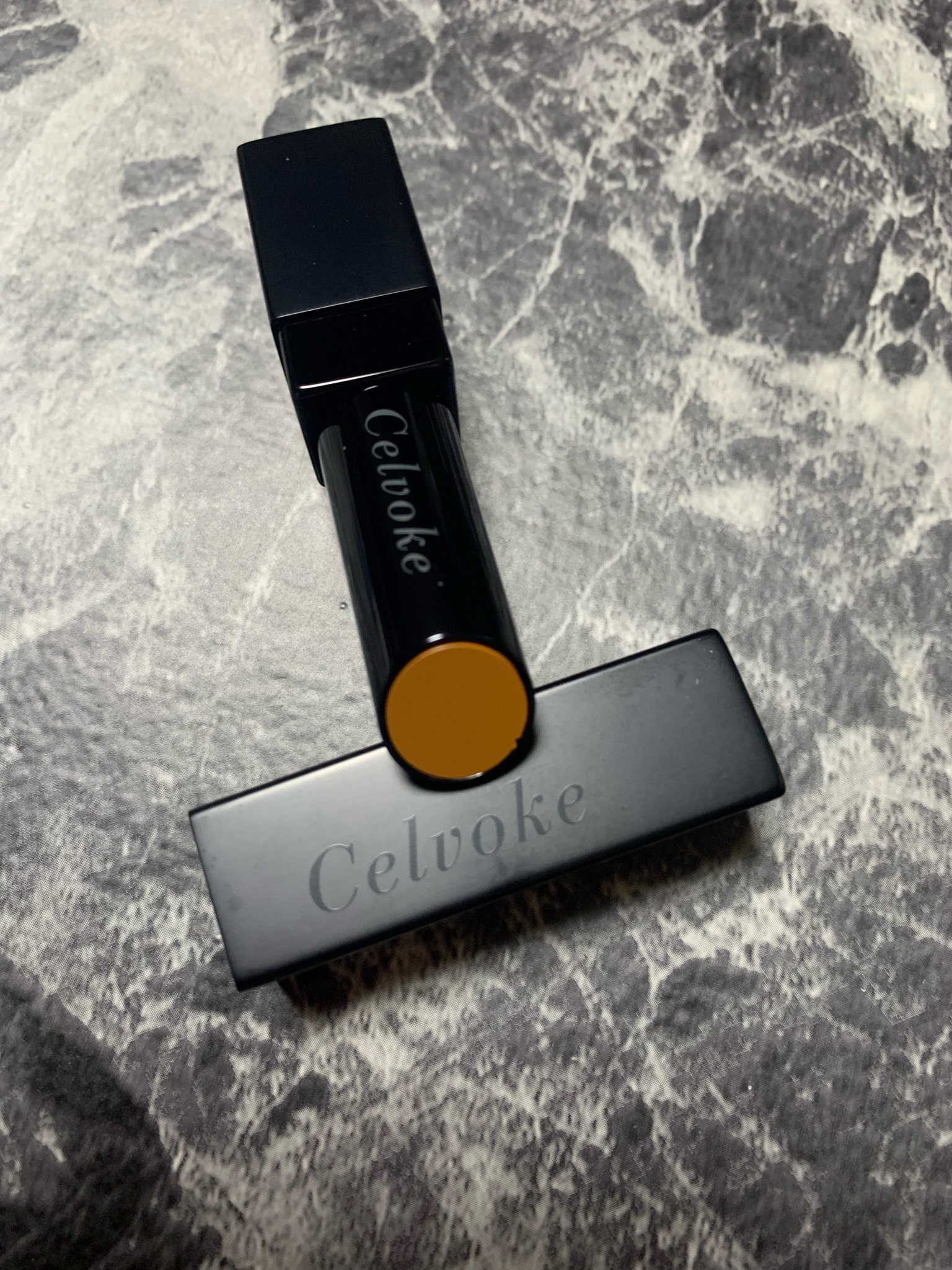 Celvoke / リベレイティッド マット リップス 02：マスタードの