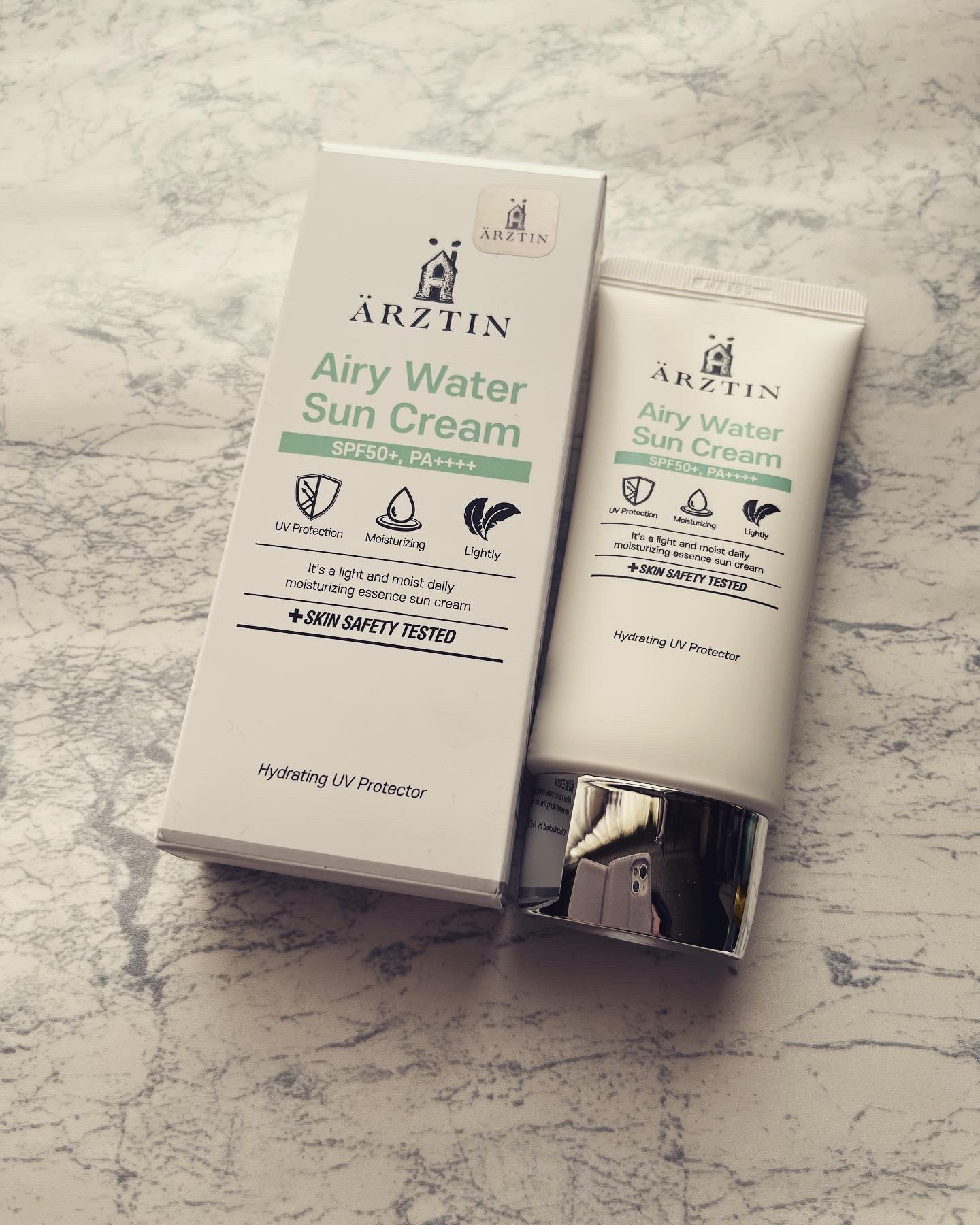 ARZTIN(エルツティン) / エアリーウォーターサンクリームの公式商品