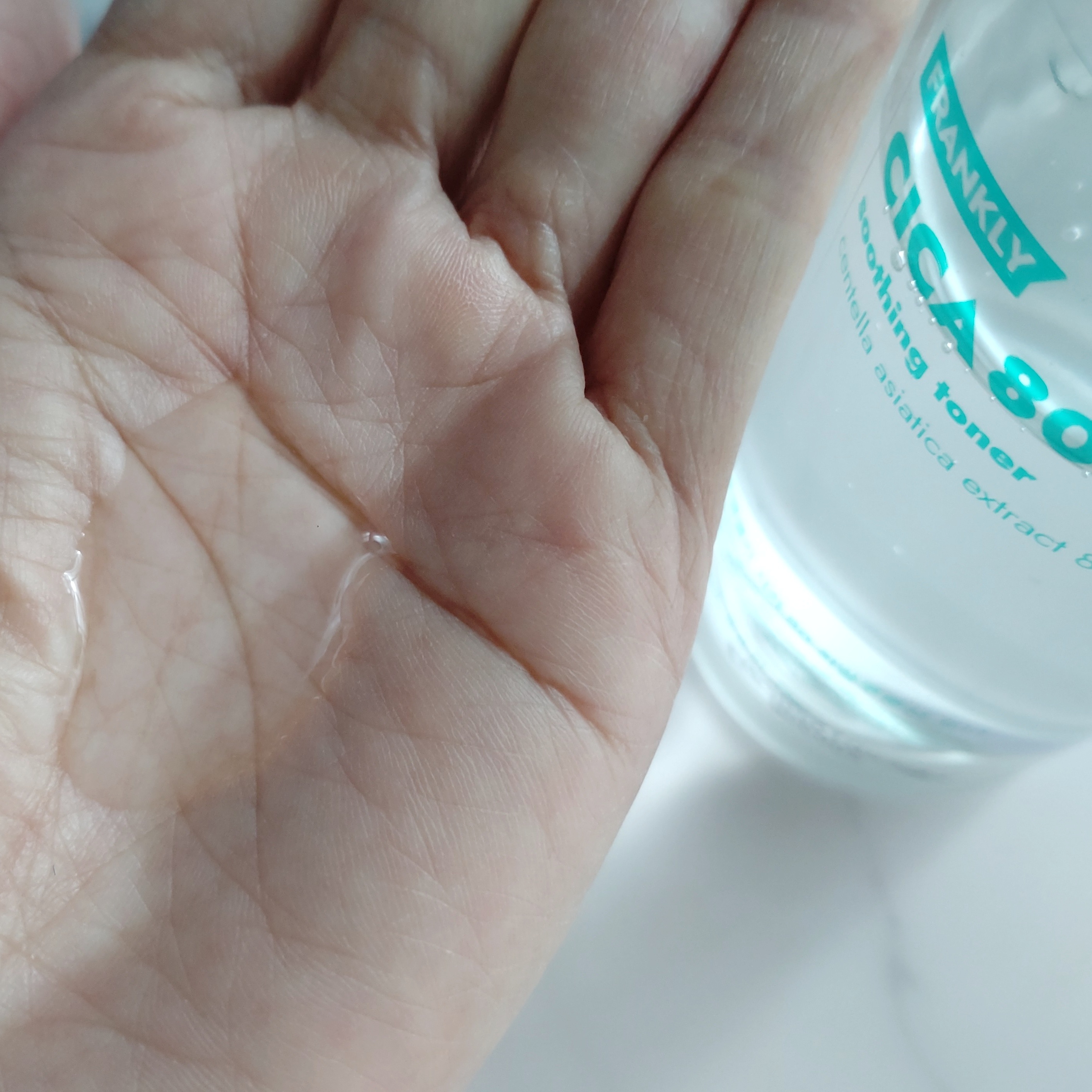 FRANKLY / シカ80ヒアルロン酸トナー 250mlの公式商品情報｜美容