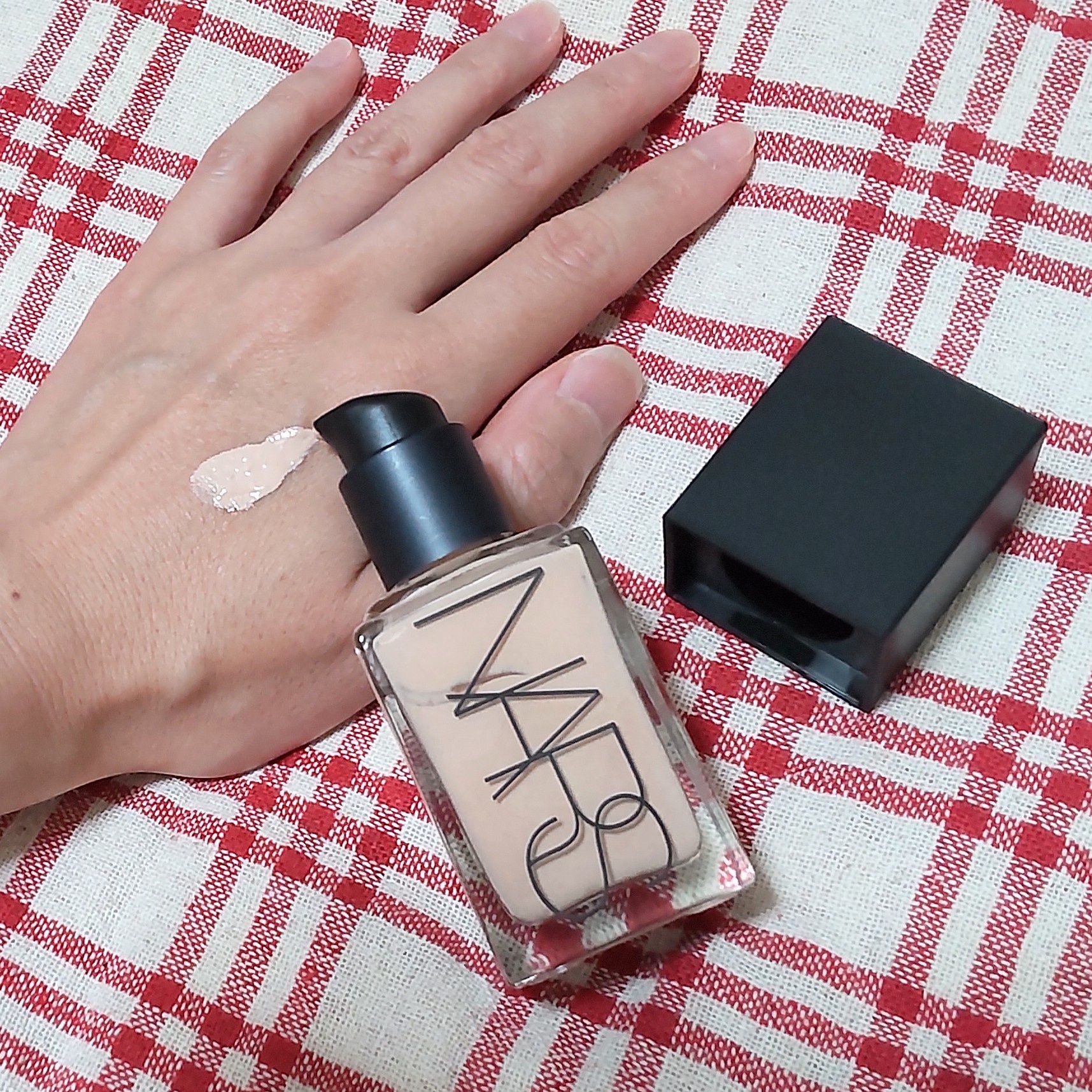 全商品オープニング価格特別価格】 NARS skin ライトリフレクティング