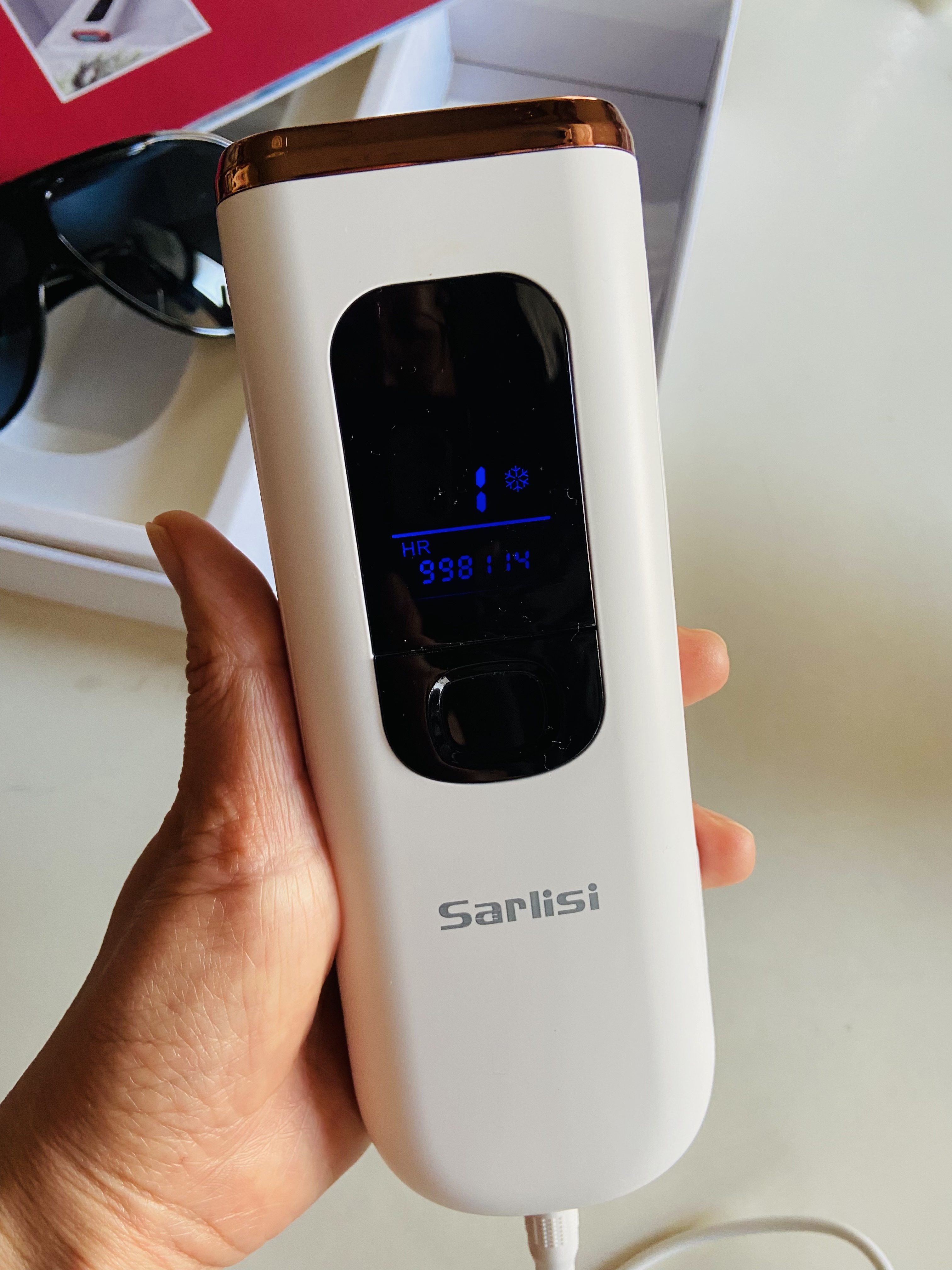 Sarlisi / サーリシ 光美容器(冷却機能付き)の公式商品情報｜美容・化粧品情報はアットコスメ