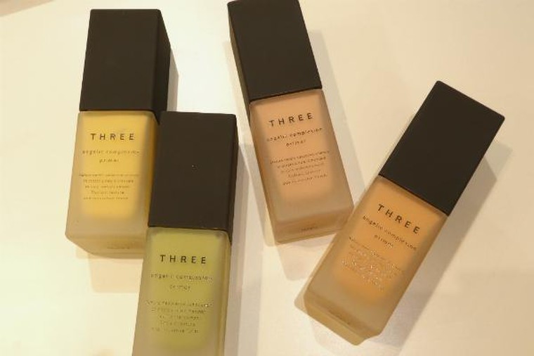 初のカラーコントロールベースは4色展開 Threeから17夏の新ベースメイク発売 ｃｏｓｍｅエディターさんのブログ Cosme アットコスメ