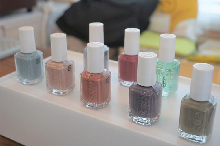 指先 印象2割増し Essie エッシー から大人の指先を彩る秋色ネイルポリッシュが登場 ｃｏｓｍｅエディターさんのブログ Cosme アットコスメ