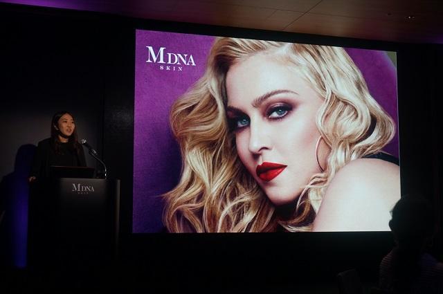 頑張る美容はもう終わり！？「MDNA SKIN」初の美容ローラーが発売