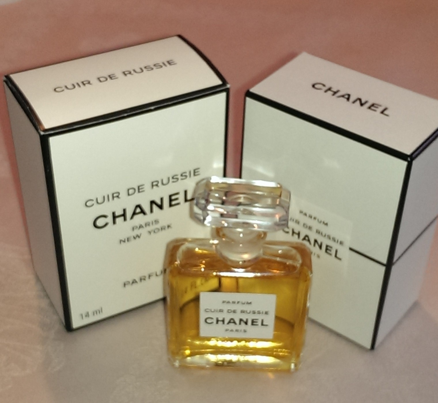 2024即納CHANEL CUIR DE RUSSIE オードゥバルファム（香水） メイク道具・化粧小物