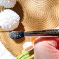 M・A・C / #240S ラージ テーパード ブレンディング ブラシの公式商品 