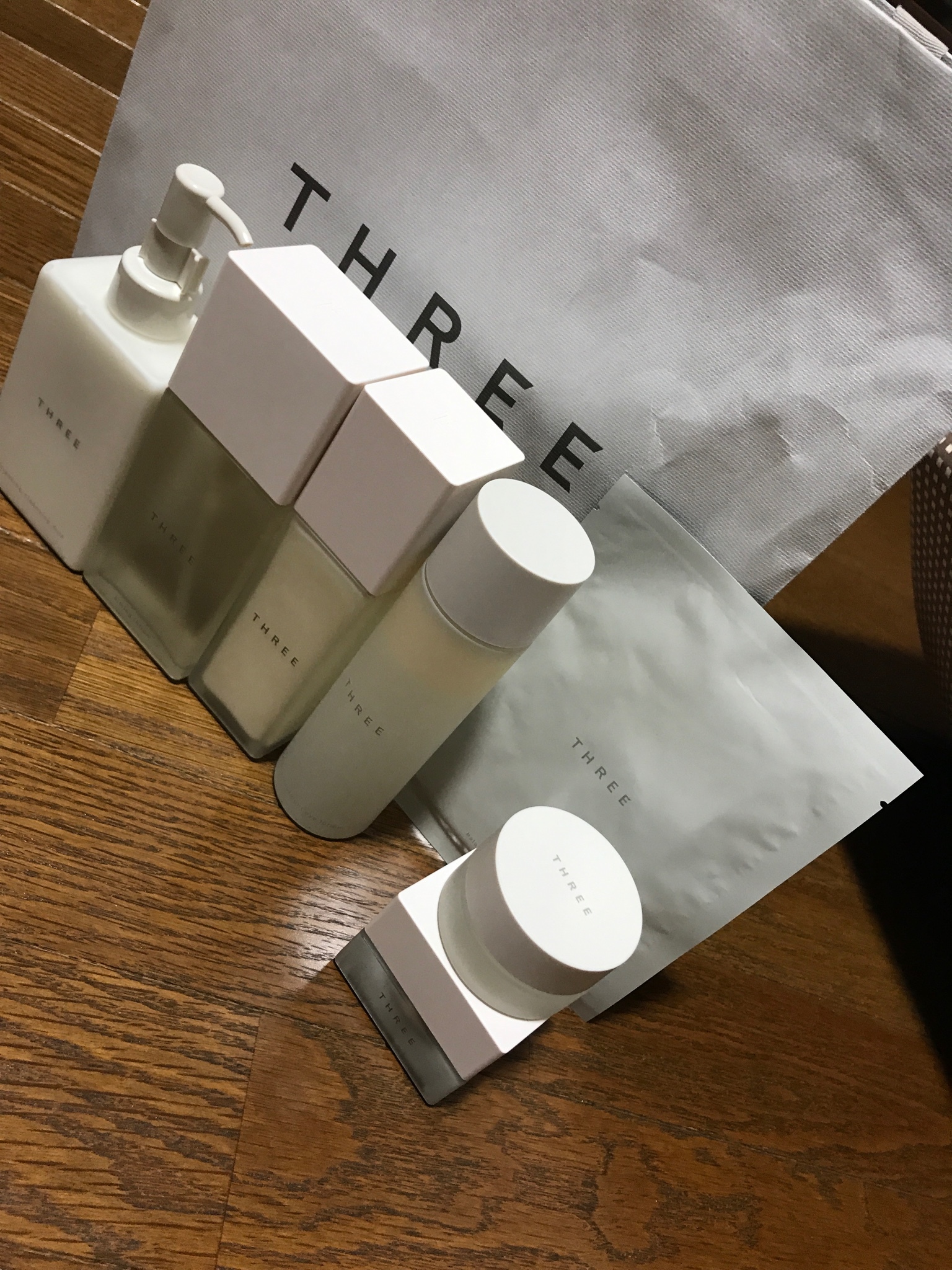 THREE / エミング クリームの公式商品情報｜美容・化粧品情報はアット 