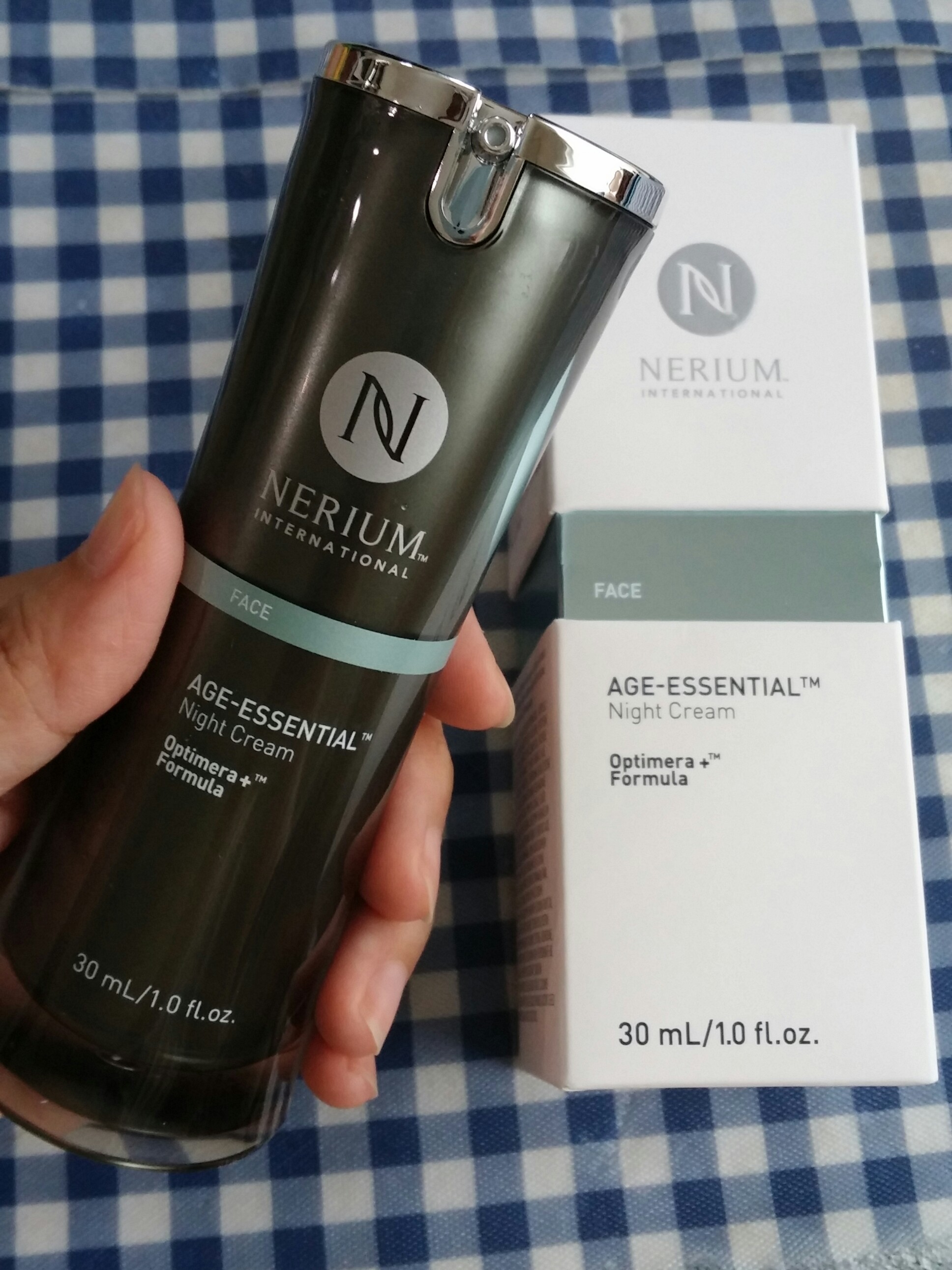 Nerium（ネリウム） / エイジ エッセンシャル ナイト クリーム 
